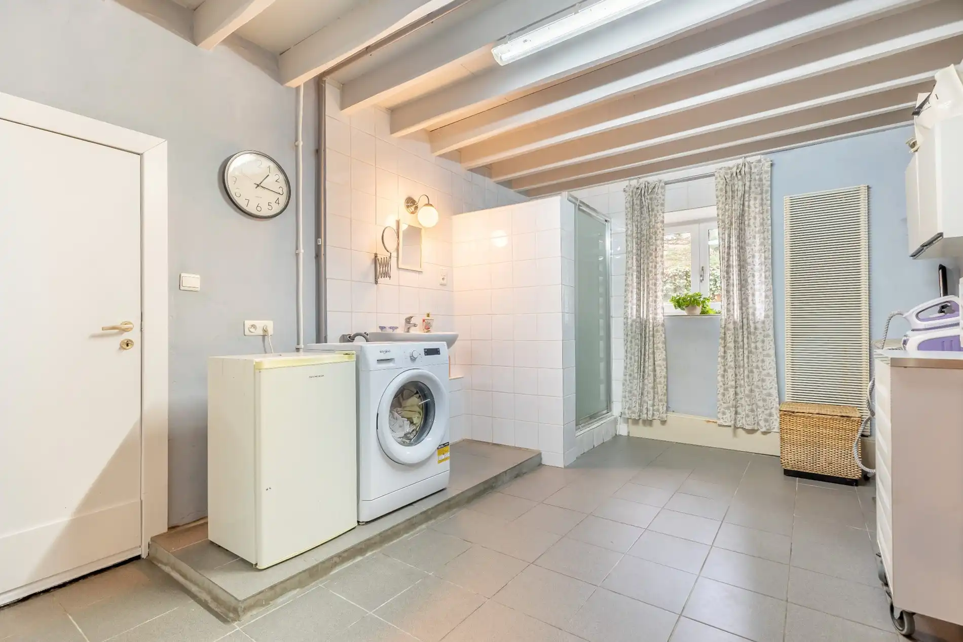 Charmante volledig bemeubelde woning met 2-slaapkamers foto 14