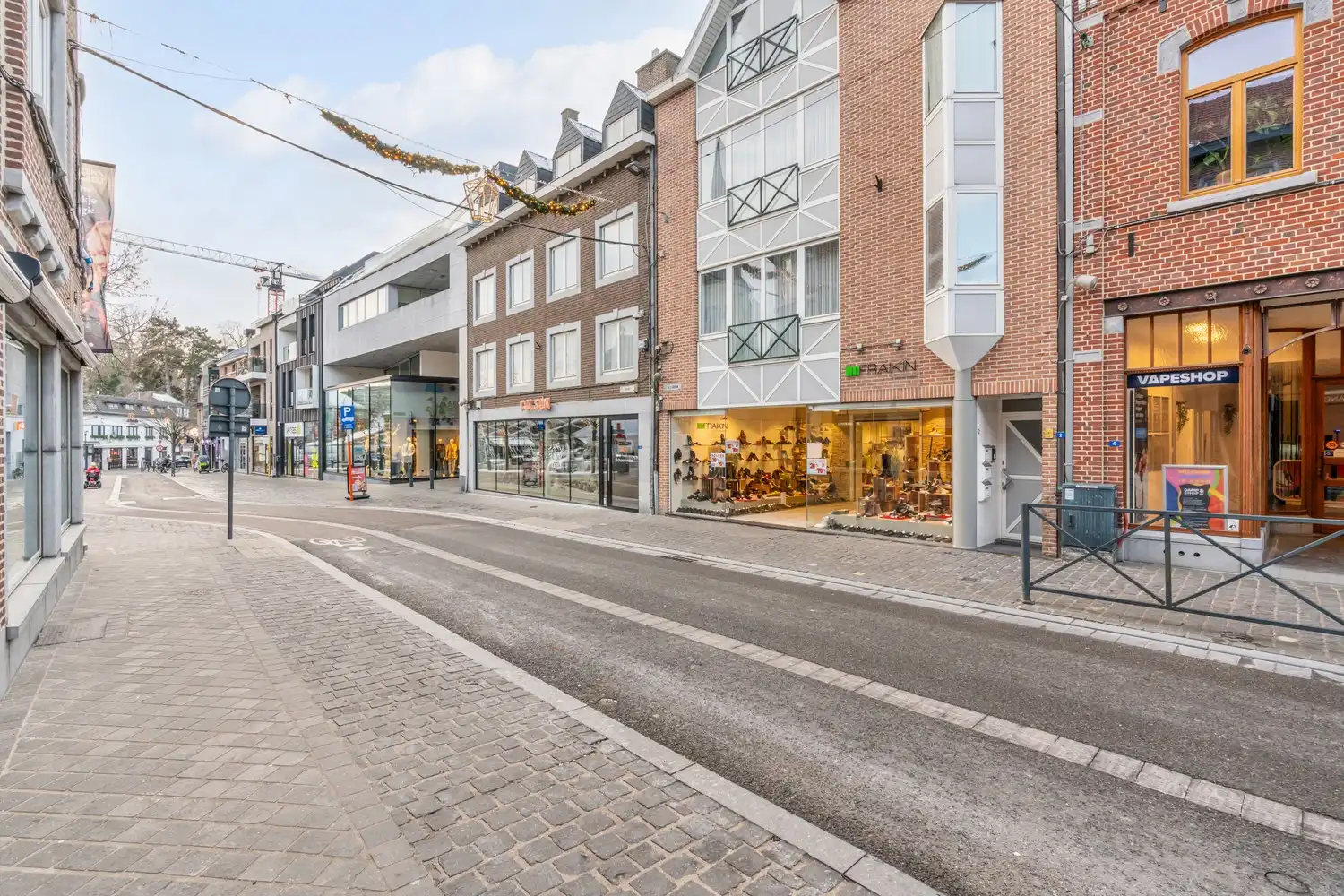 Handelspand op toplocatie aan de Markt te Bilzen! foto {{pictureIndex}}