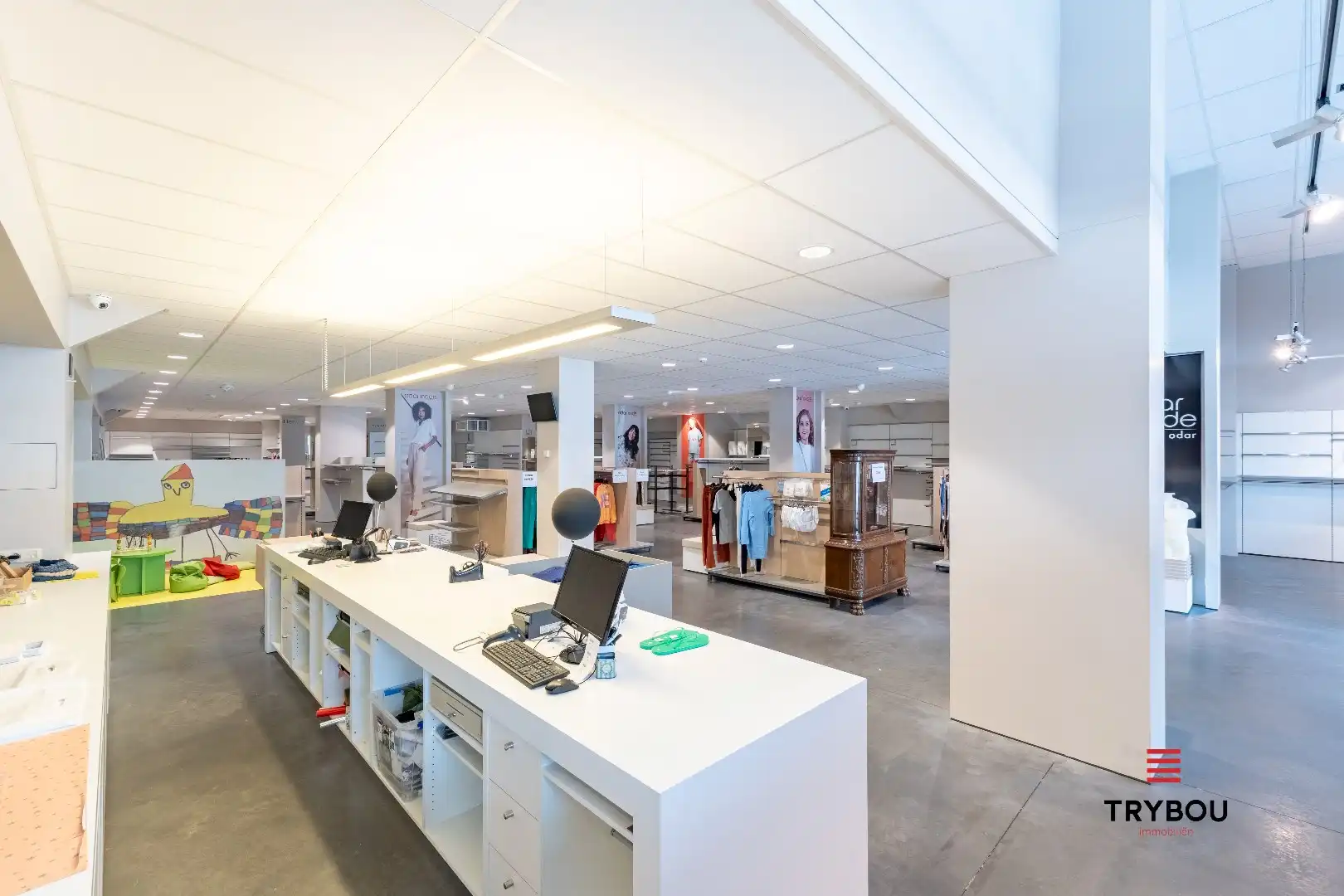 Te koop handelszaak + woning  foto 24