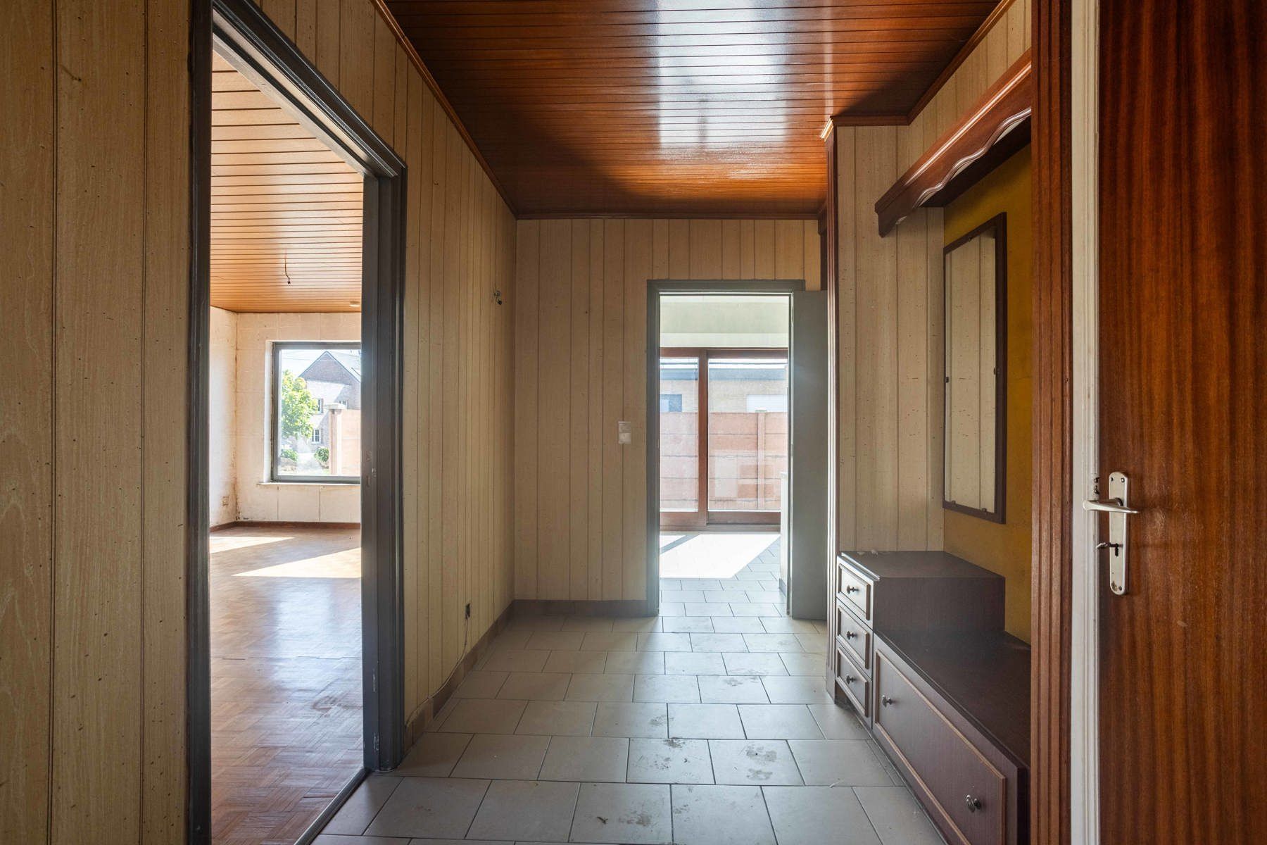 Te renoveren woning met tuin in rustige buurt van Lierde. foto 4