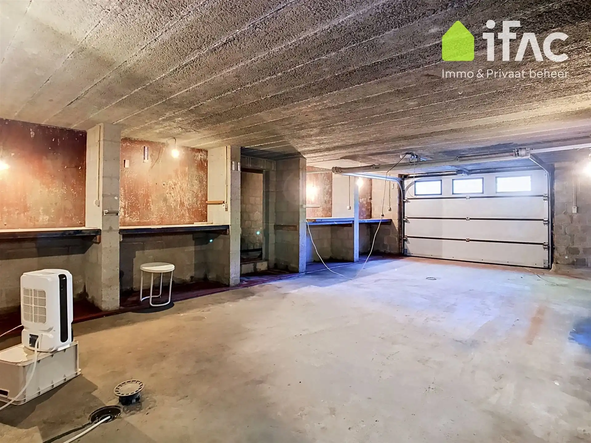 Villa met 3 slpk., bureau en groot perceel foto 24