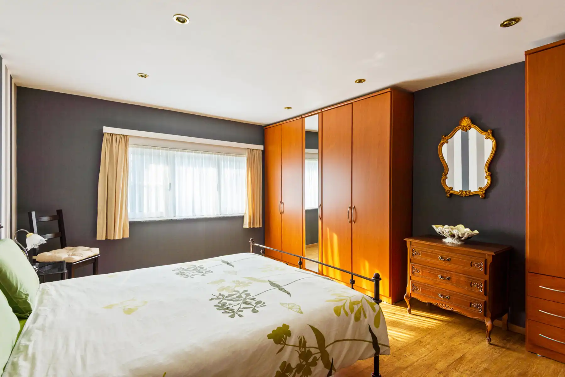 Instapklaar rijhuis met 2 slpk, terras en potentieel in Rumst foto 12