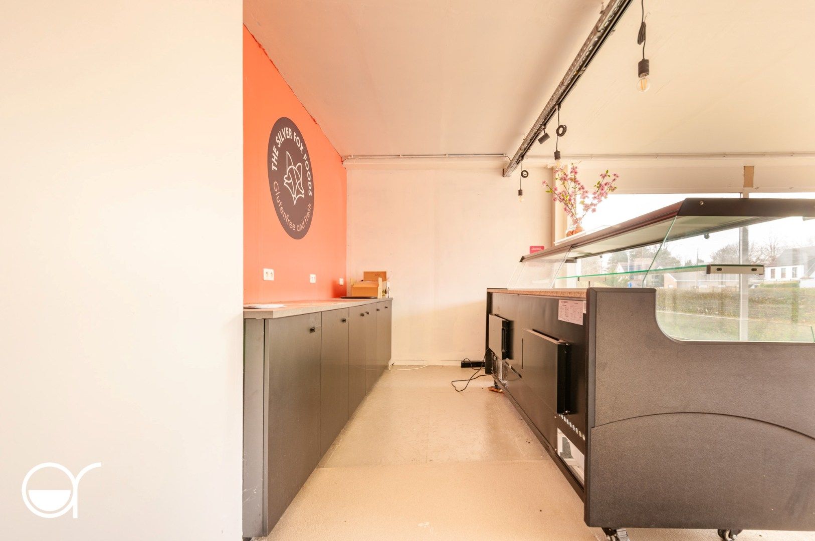 Handelsgelijkvloers op drukke locatie foto 12