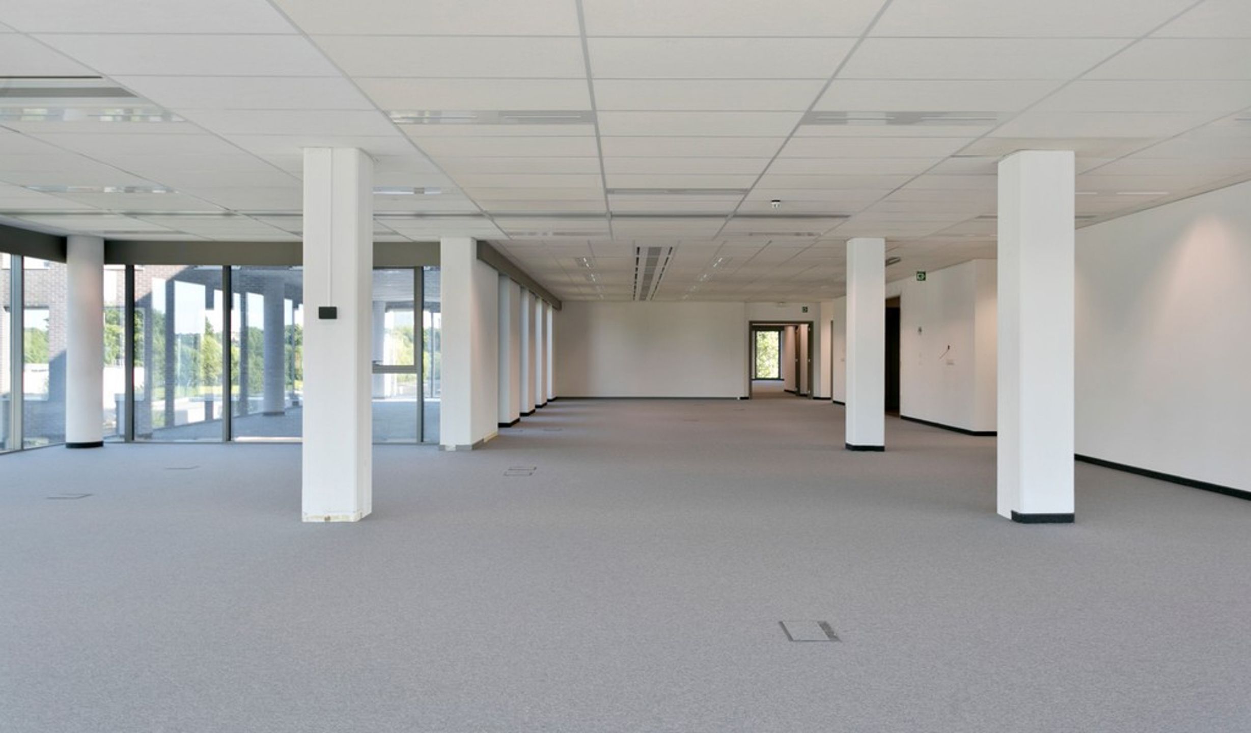 Moderne instapklaar kantorengebouw The Ultimate foto 9