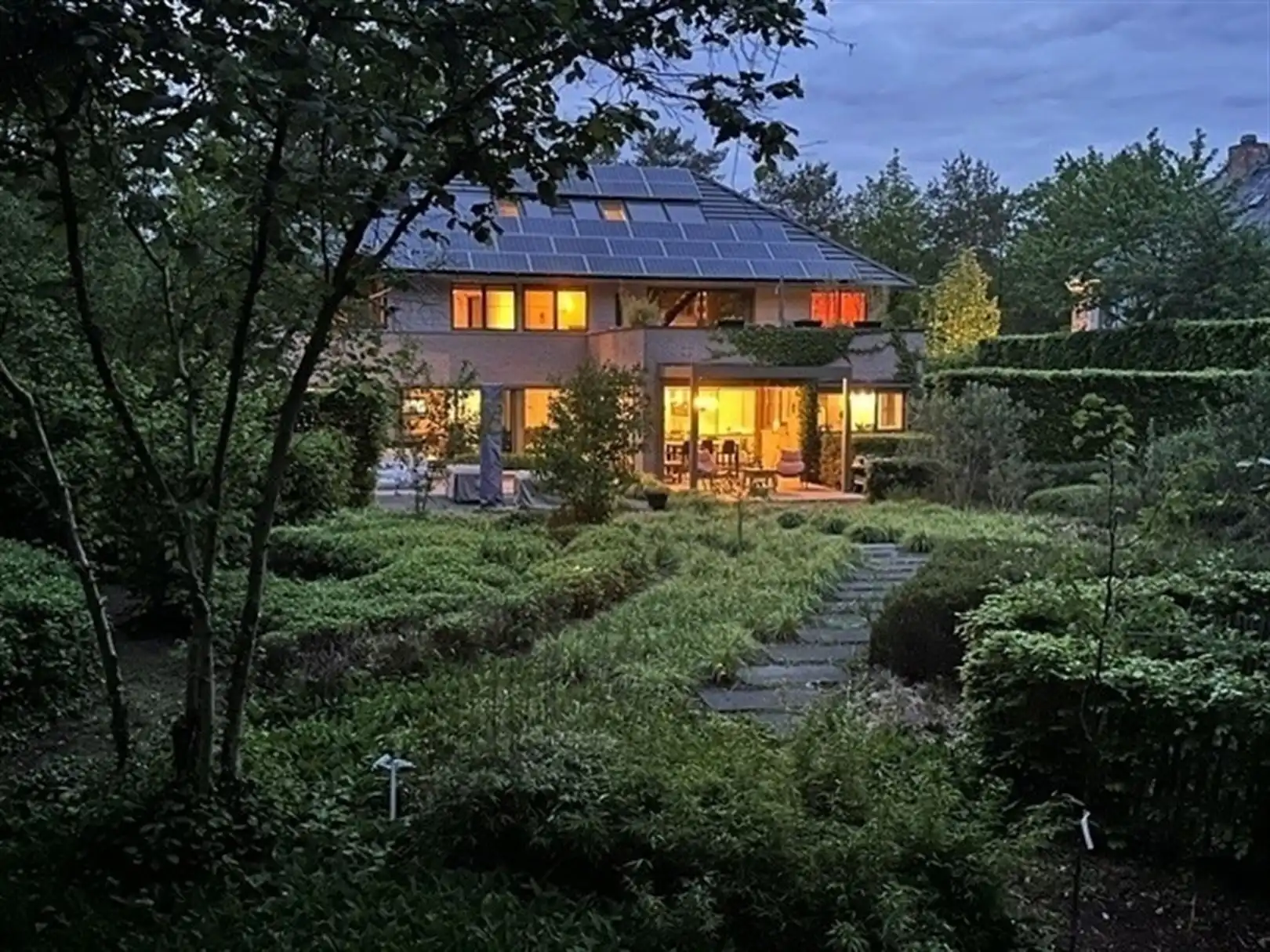 Exclusieve familievilla met zwembad aan de Kesselse Heide. foto 30