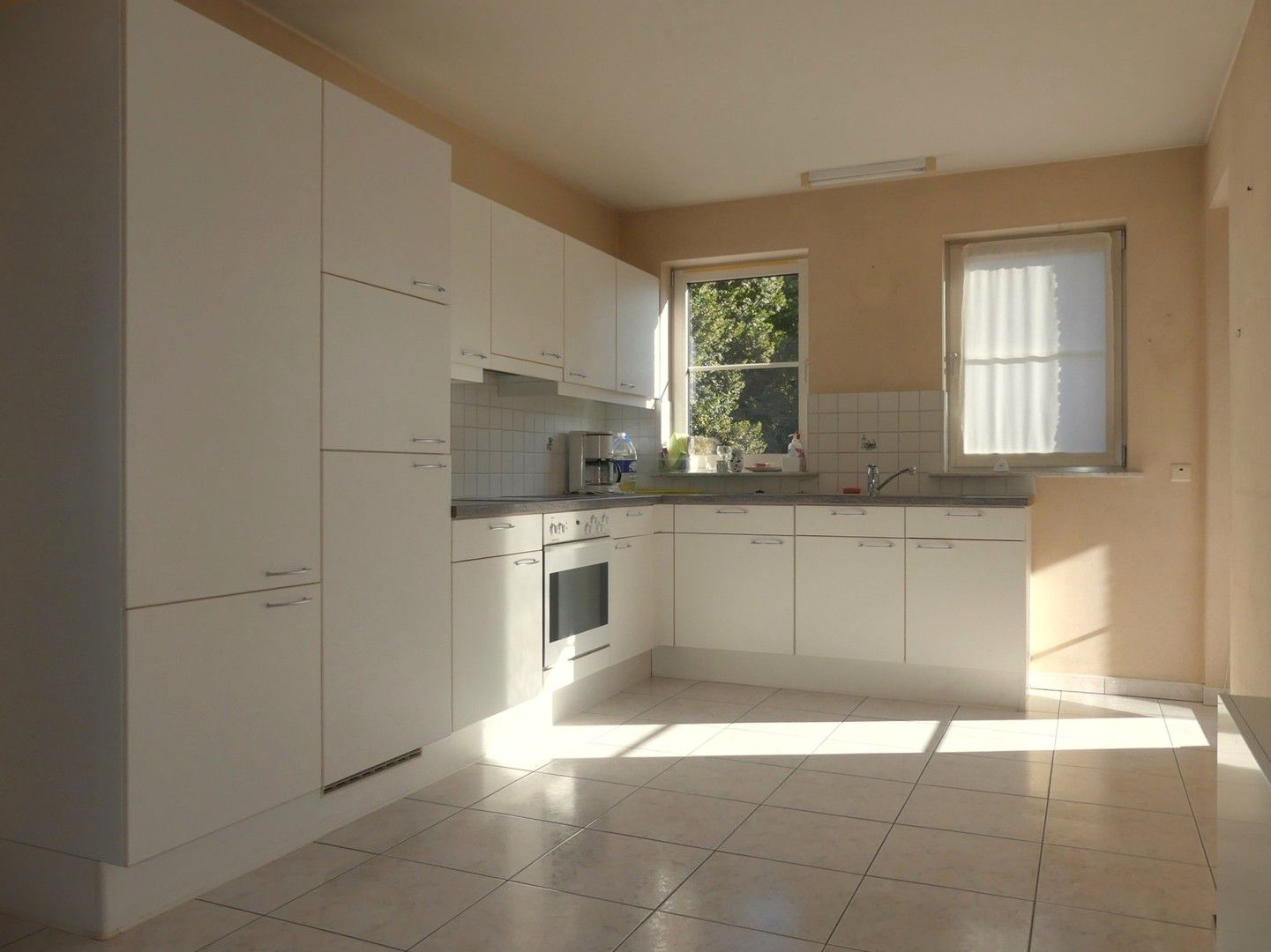 Gezellig appartement met 2 slaapkamers, 2 terrassen en private autostandplaats foto 5