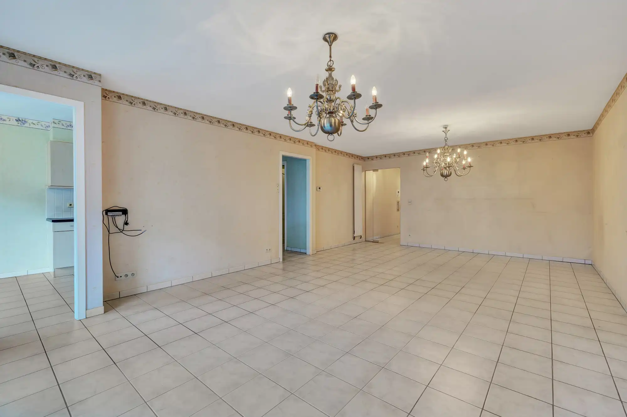 Ruim appartement met ruime garage en twee terrassen foto 4