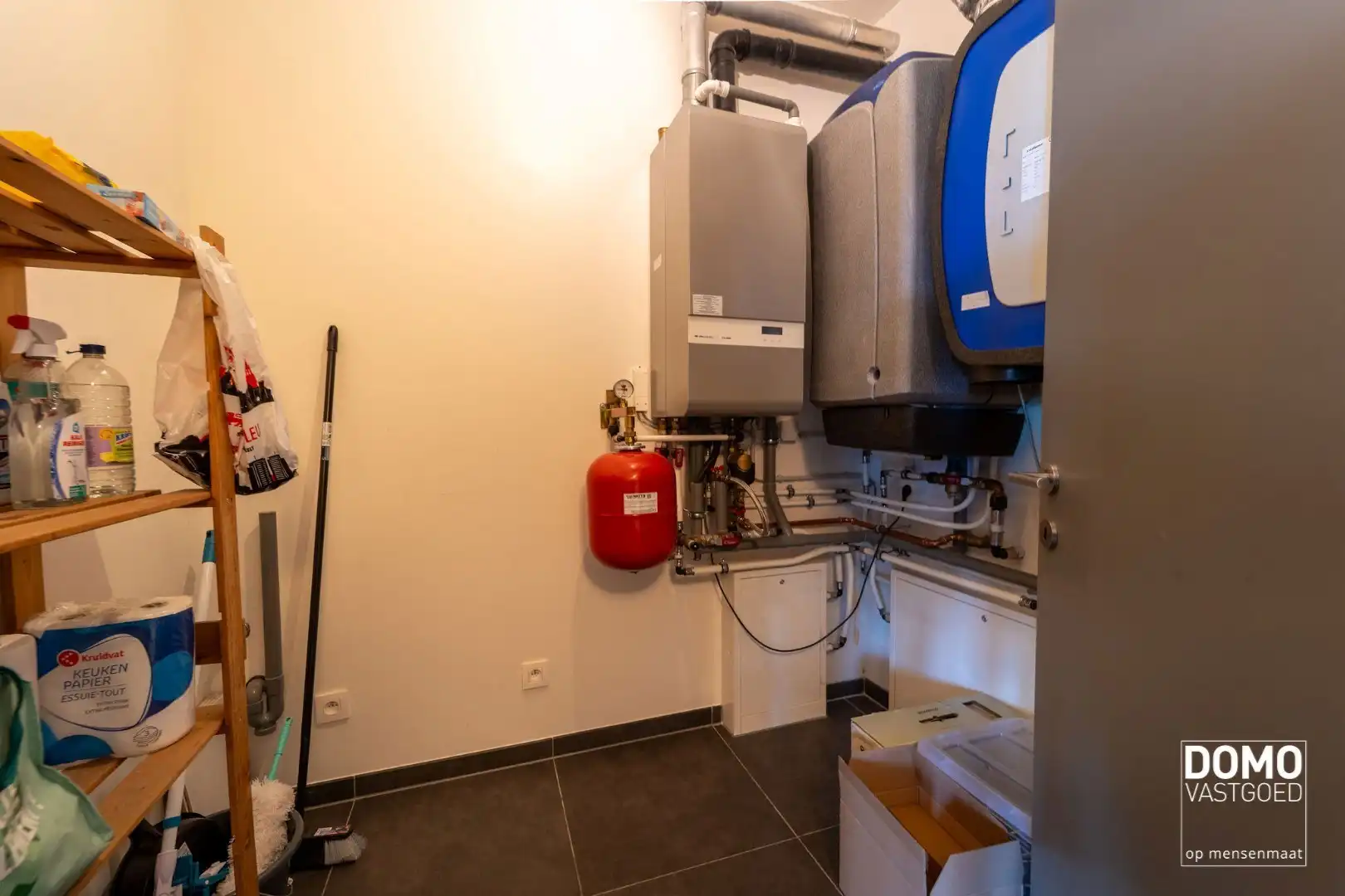 APPARTEMENT MET PRACHTIG TERRAS, 2 SLAAPKAMERS EN AUTOSTANDPLAATS TE KOOP AAN QUARTIER BLUE, HASSELT foto 11