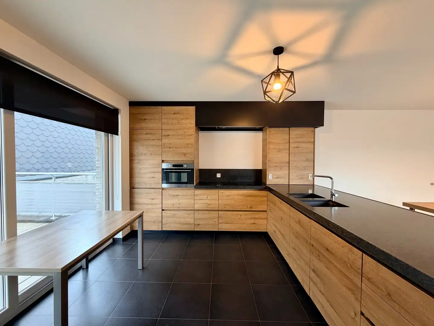 Recent appartement op de Grote Markt van Wevelgem! foto 6
