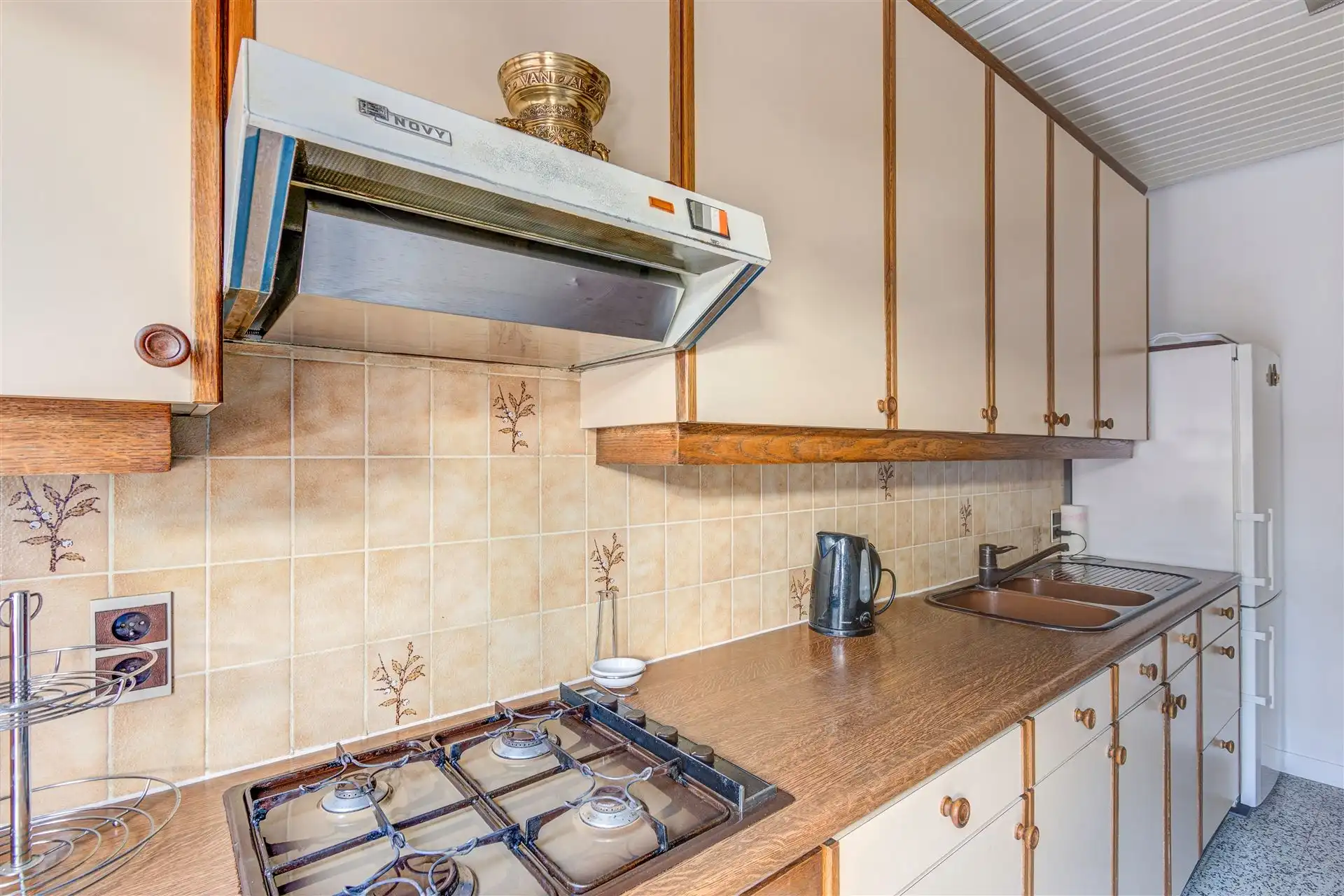 Ruim gelijkvloers appartement met groot terras foto 8