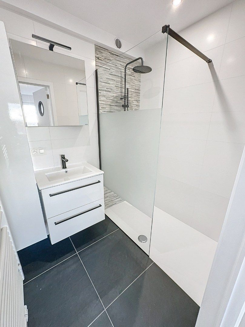 Modern appartement met 2 slaapkamers vlakbij de Zeedijk foto 6