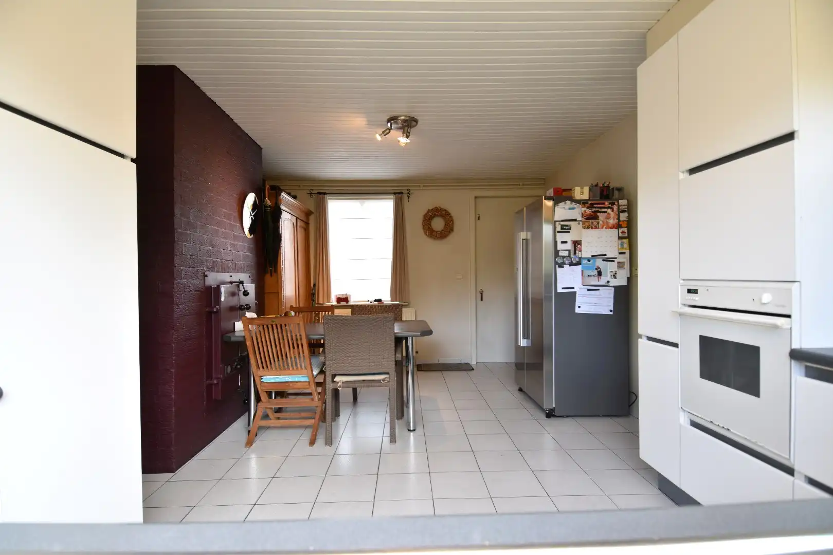 Charmante woning met 3 slaapkamers, 2 garages en een zalige tuin te koop in Gullegem! foto 4