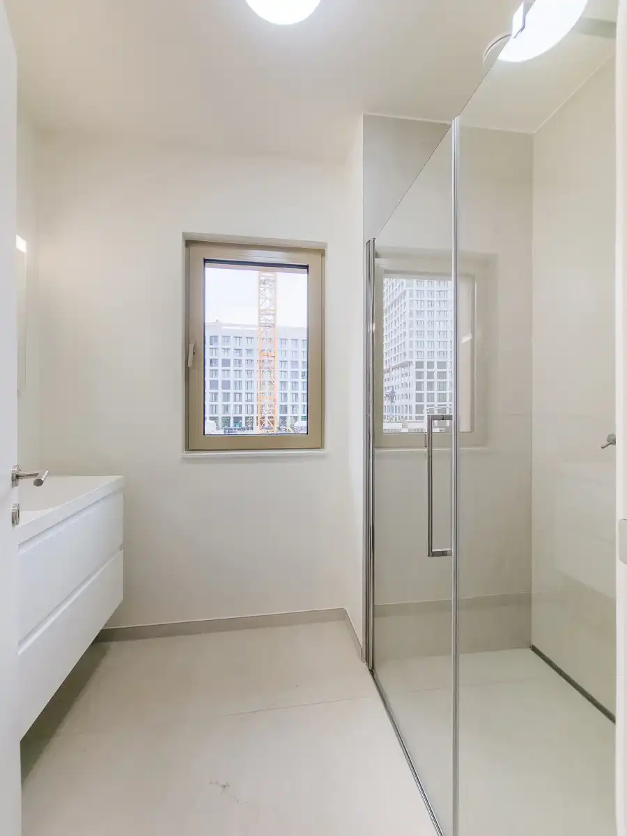 Ongemeubeld 2 slpk app. met mooi terrras foto 9