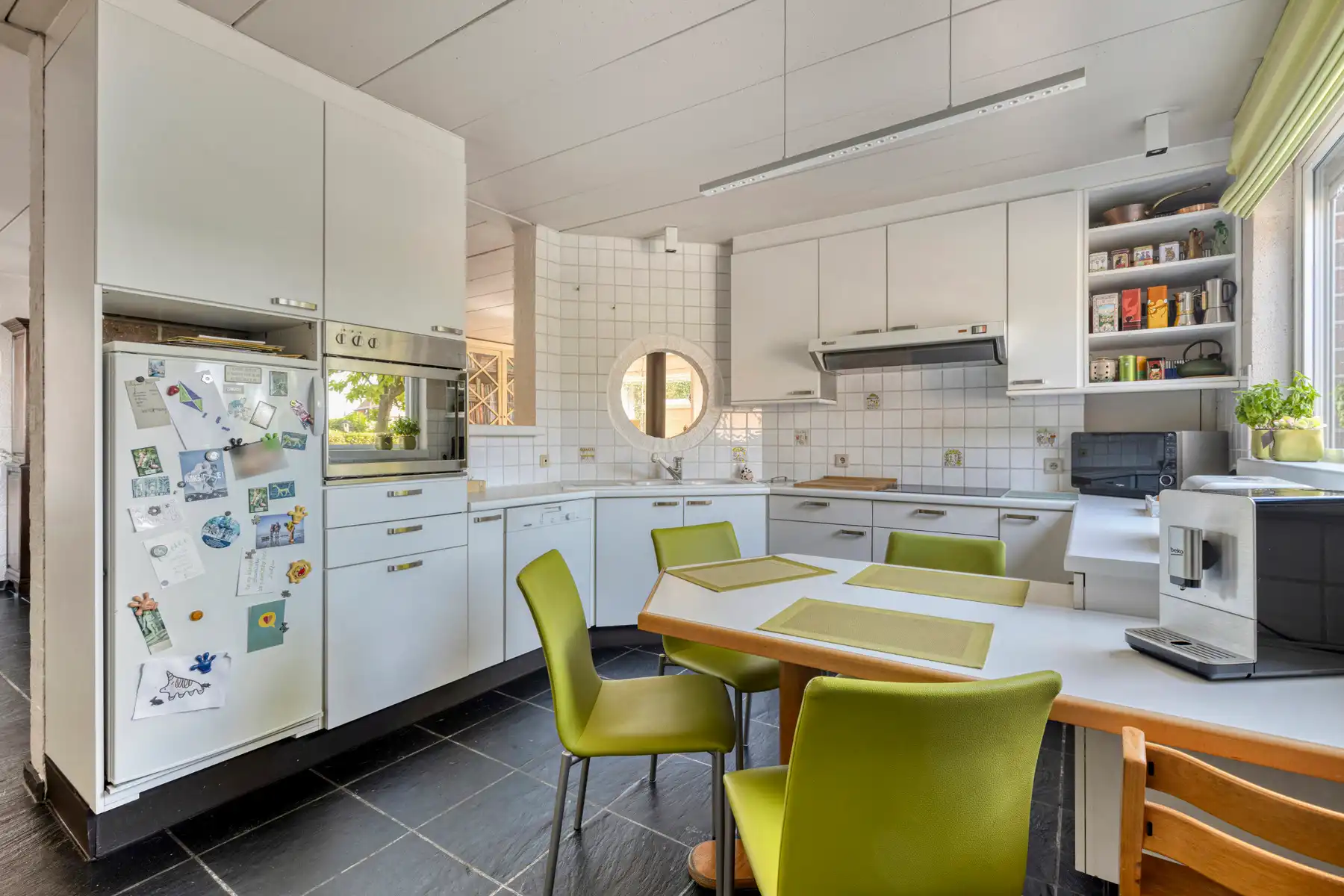 Ruime villa met praktijk! foto 8