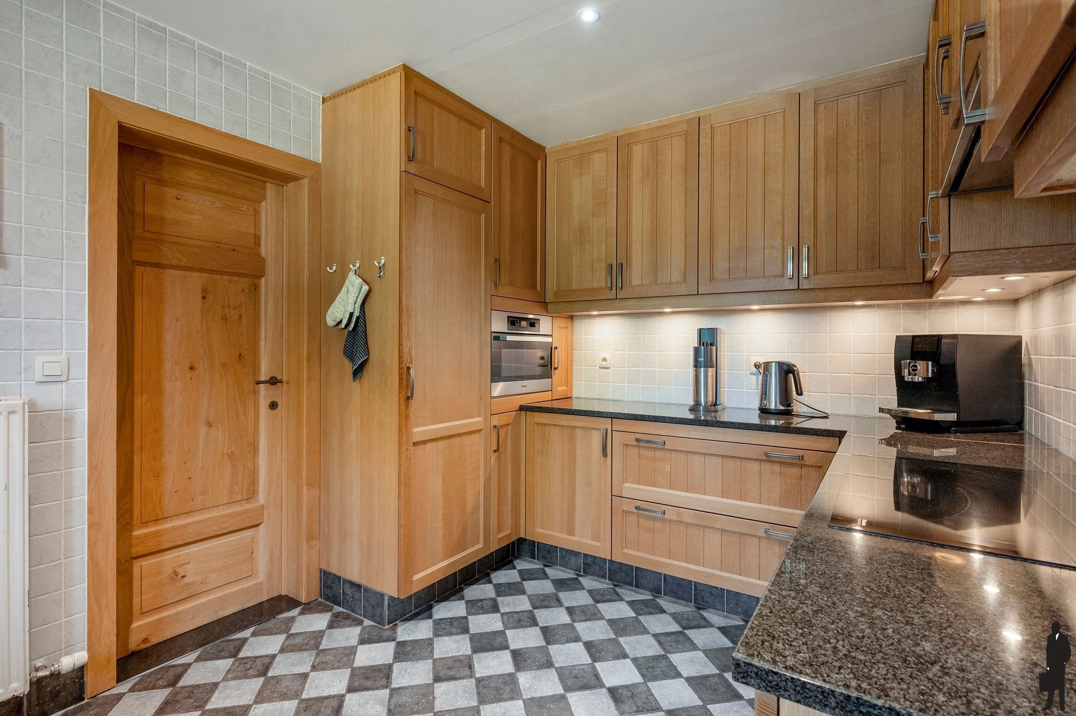 Charmante woning op riant perceel met bos te Lichtaart. foto 6