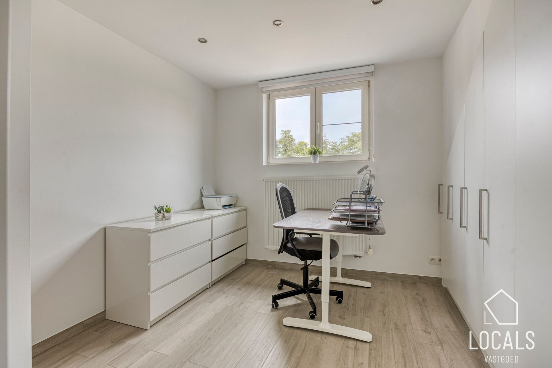 Instapklare gezinswoning te koop in hartje Denderleeuw foto 18