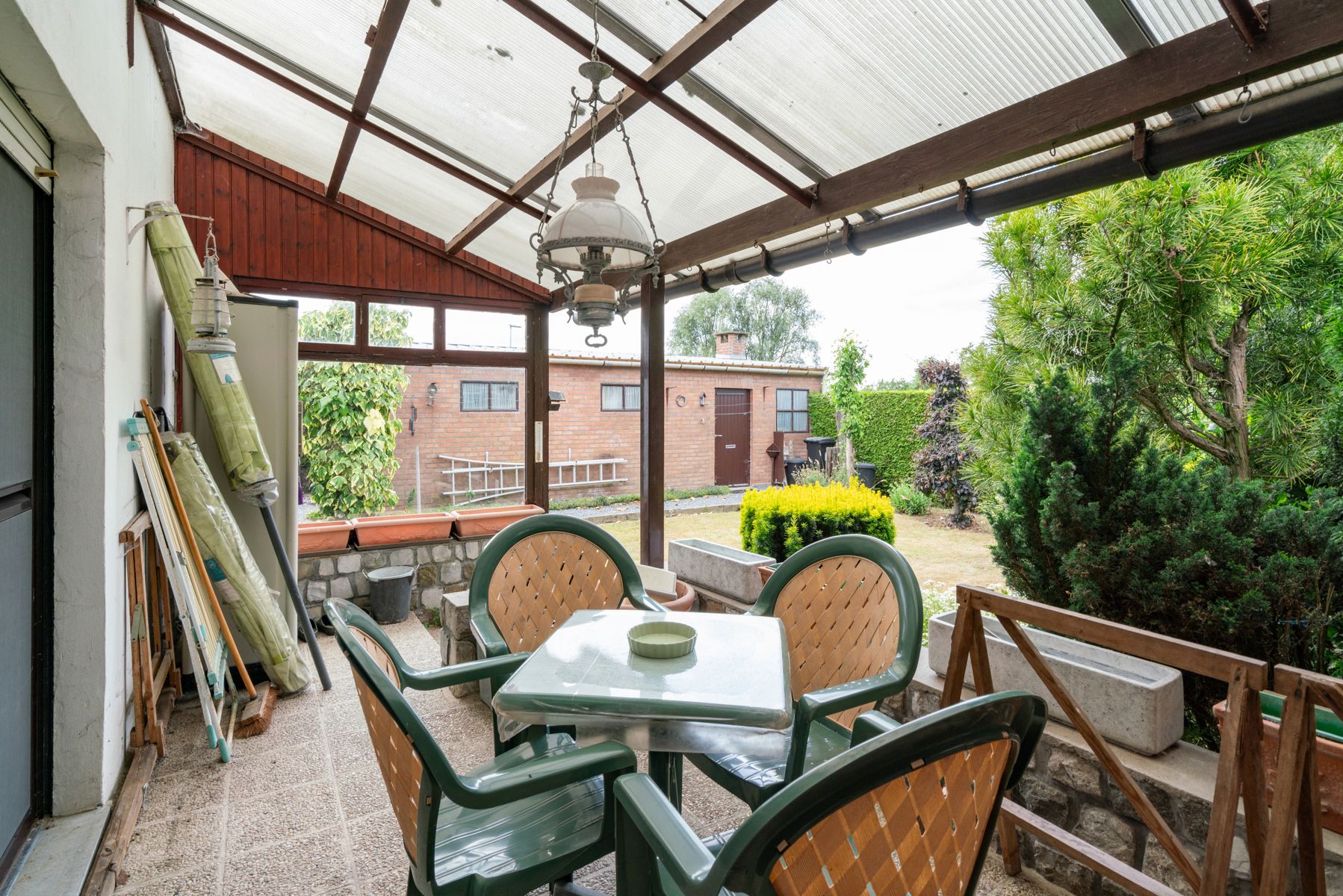 Te Renoveren Woning met Extra Bouwgrond foto 15