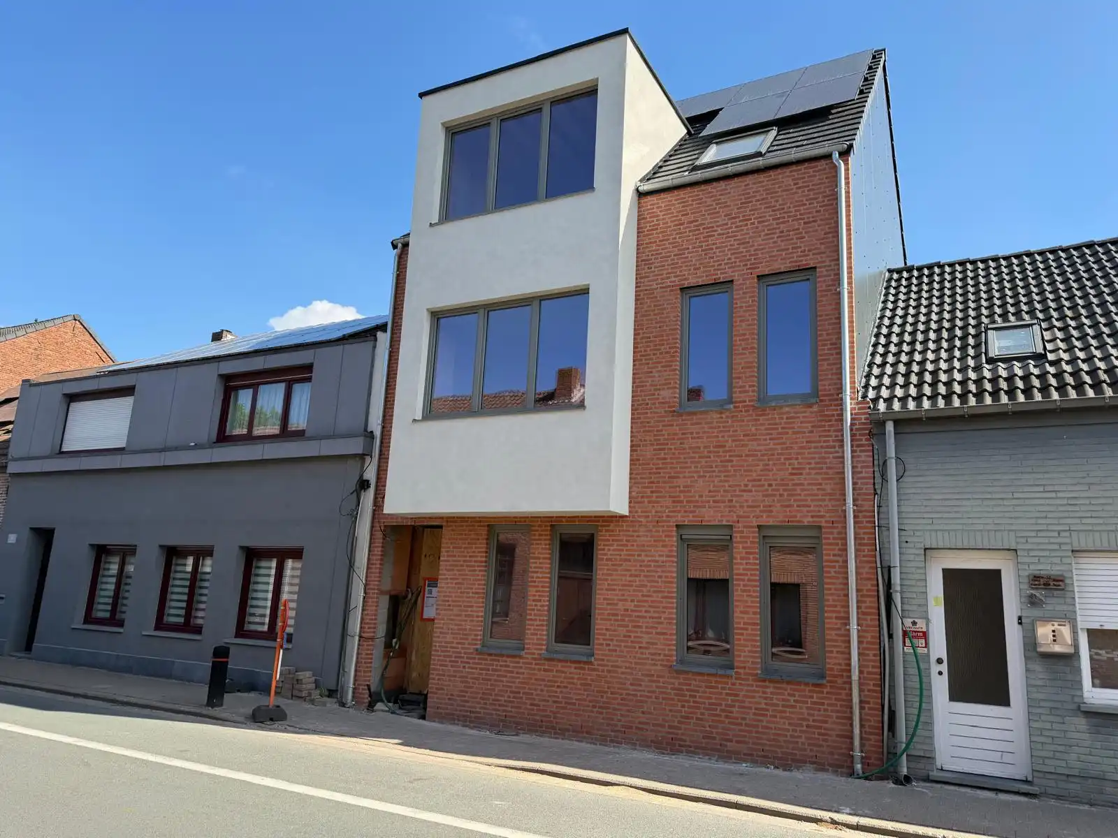Prachtig nieuwbouwappartement met 1 slpk, terras en garage! foto {{pictureIndex}}