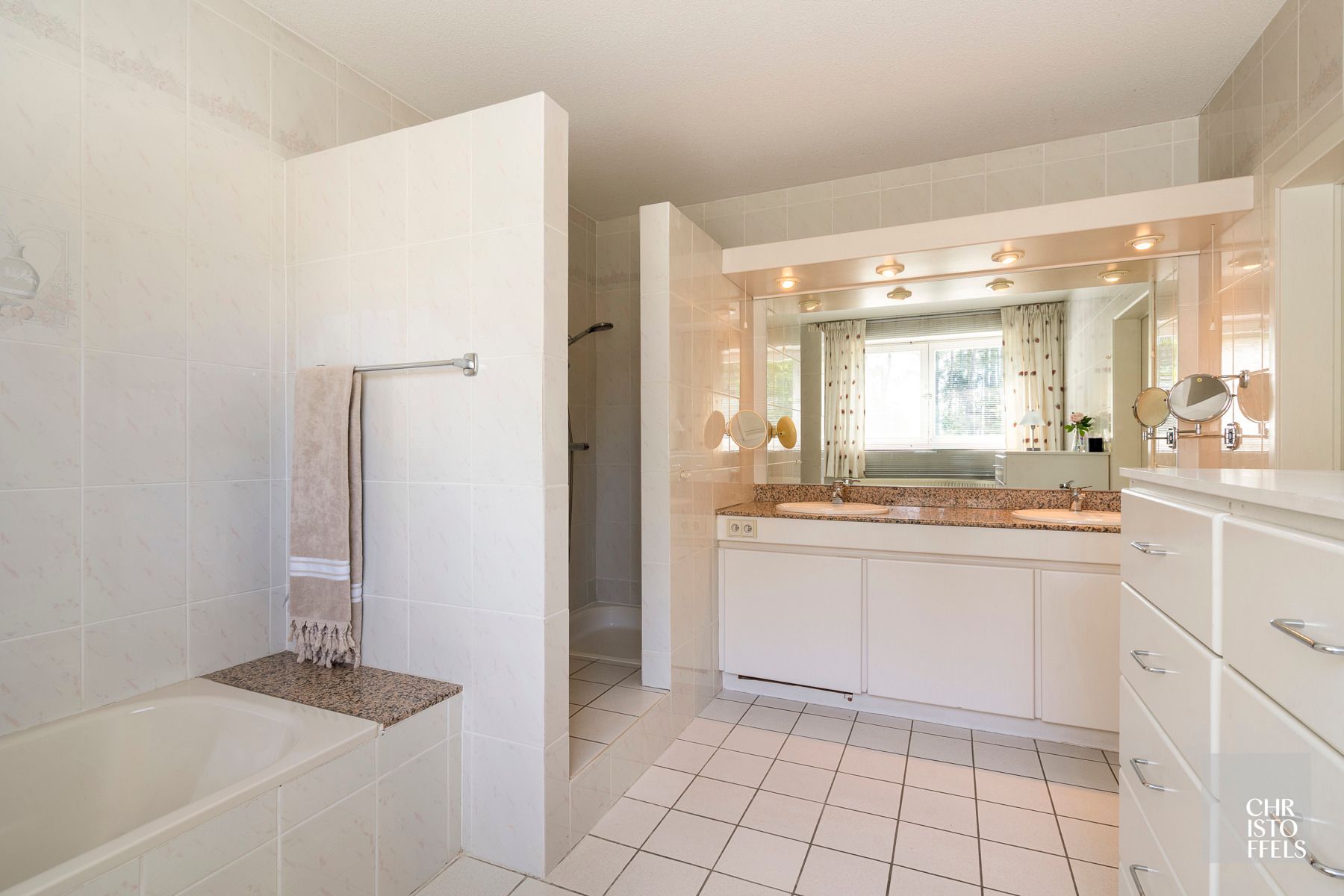 Charmante villa in een groene en rustige woonomgeving in Lanaken! foto 18