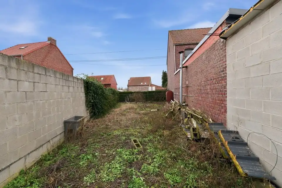 TE RENOVEREN GEZINSWONING OP EEN MOOI PERCEEL IN ZEPPEREN foto 26