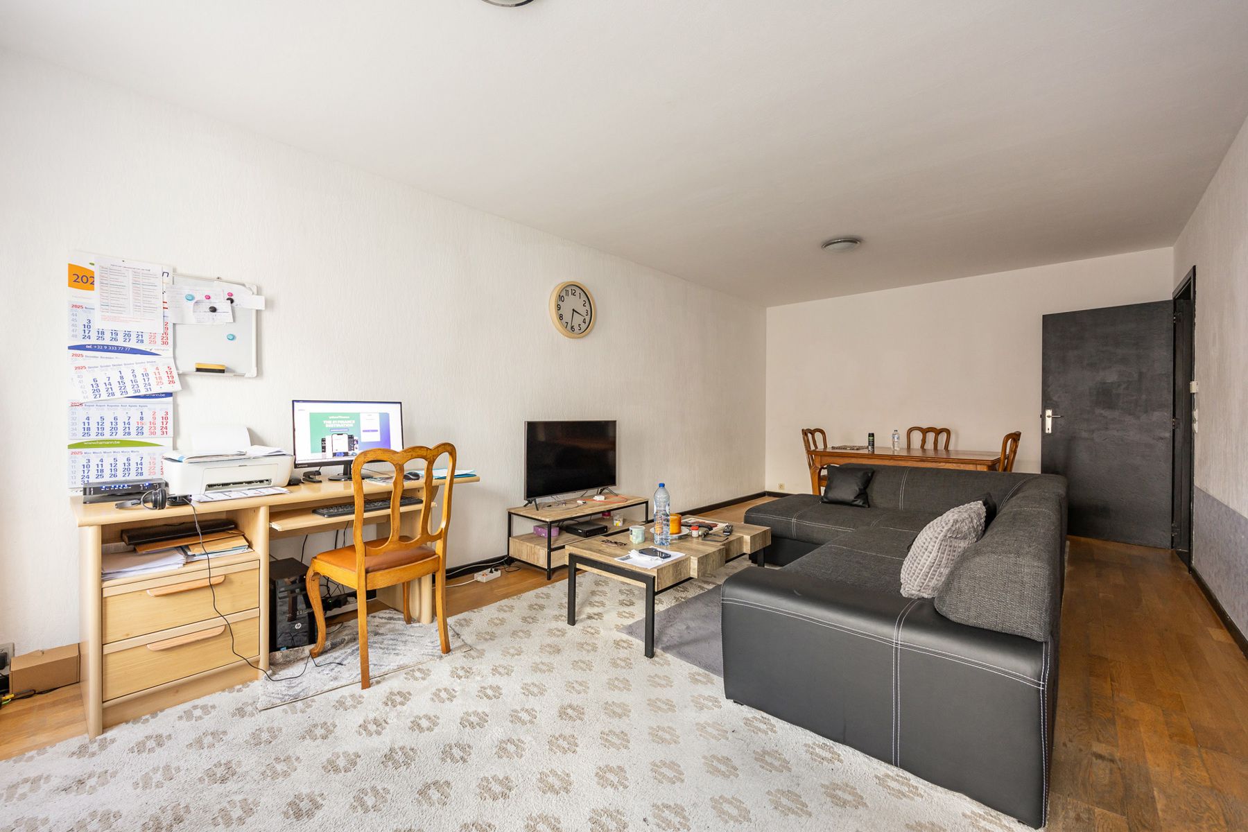 Een appartement op de tweede verdieping links met terras, autostaanplaats en garage. foto 7