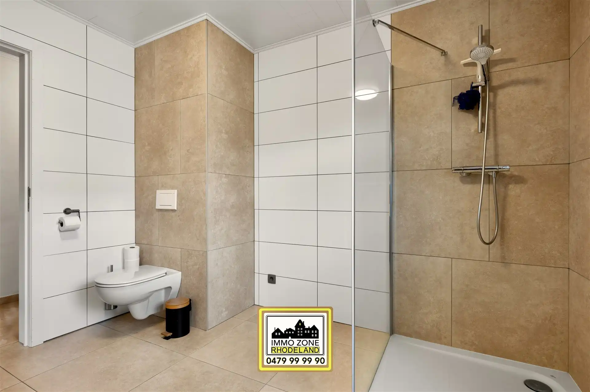 Prachtige woning met 4 slpks, 2 bdks in groene omgeving foto 21