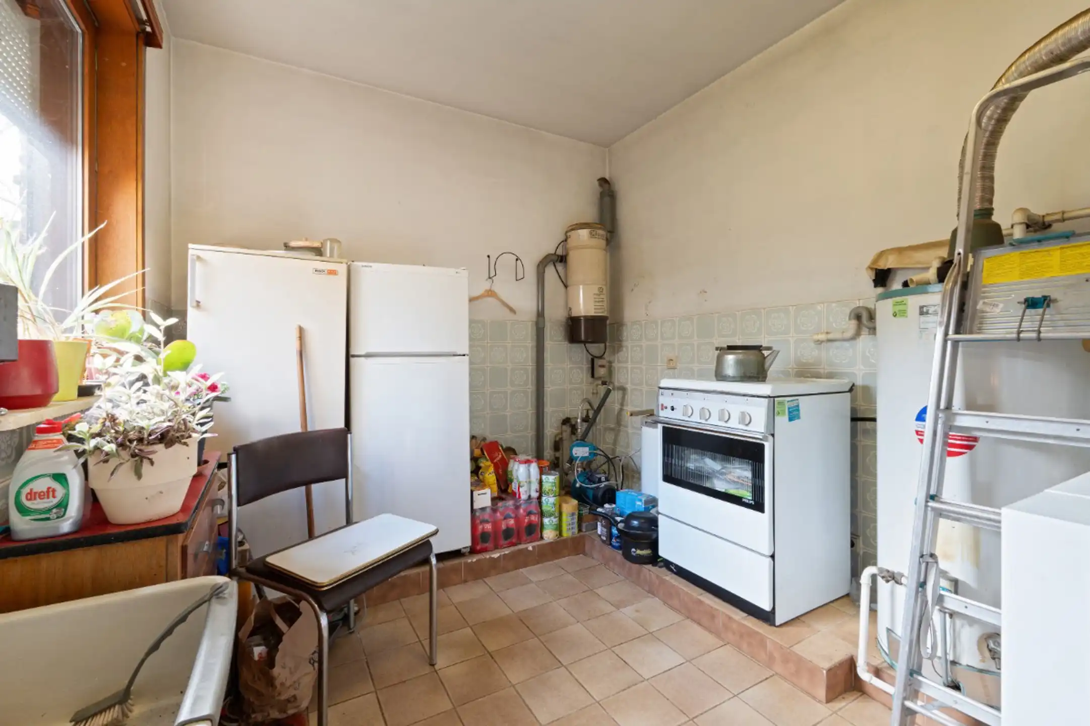 Centraal gelegen burgerwoning met garage en ruime tuin foto 14