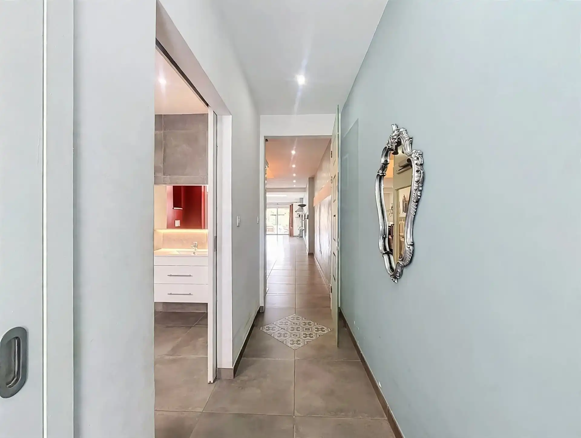 VOLLEDIG GERENOVEERDE WONING MET LIFT, 4 SLAAPKAMERS, OPRIT EN EPC-LABEL A!  foto 5