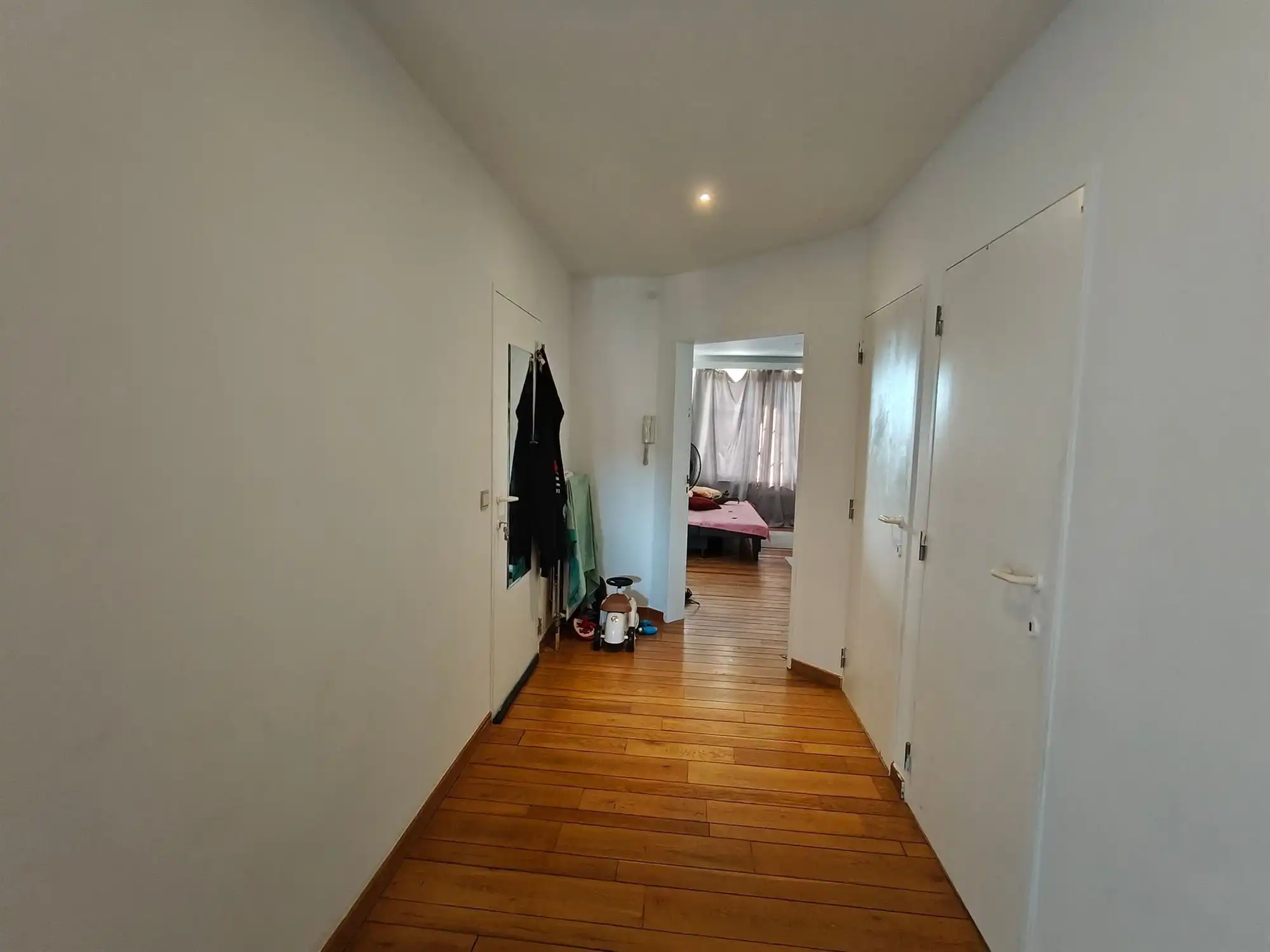 2 slaapkamers appartement met terras foto 16