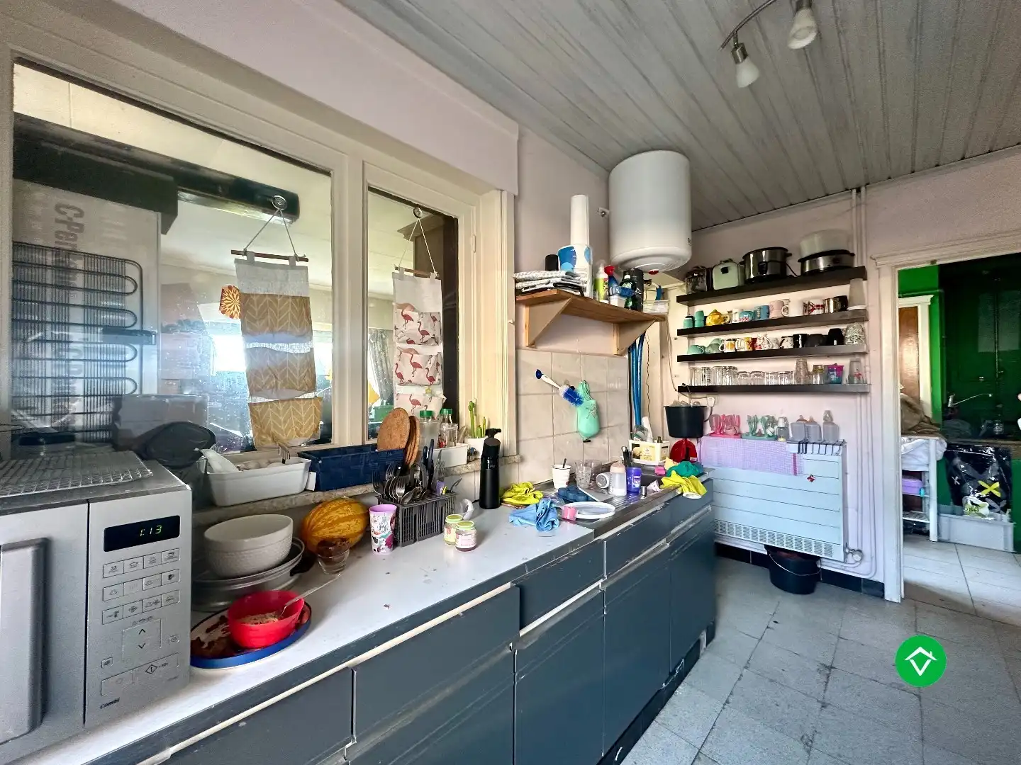 Ruime gezinswoning op perceel van 1126 m²  - tal van mogelijkheden! foto 8