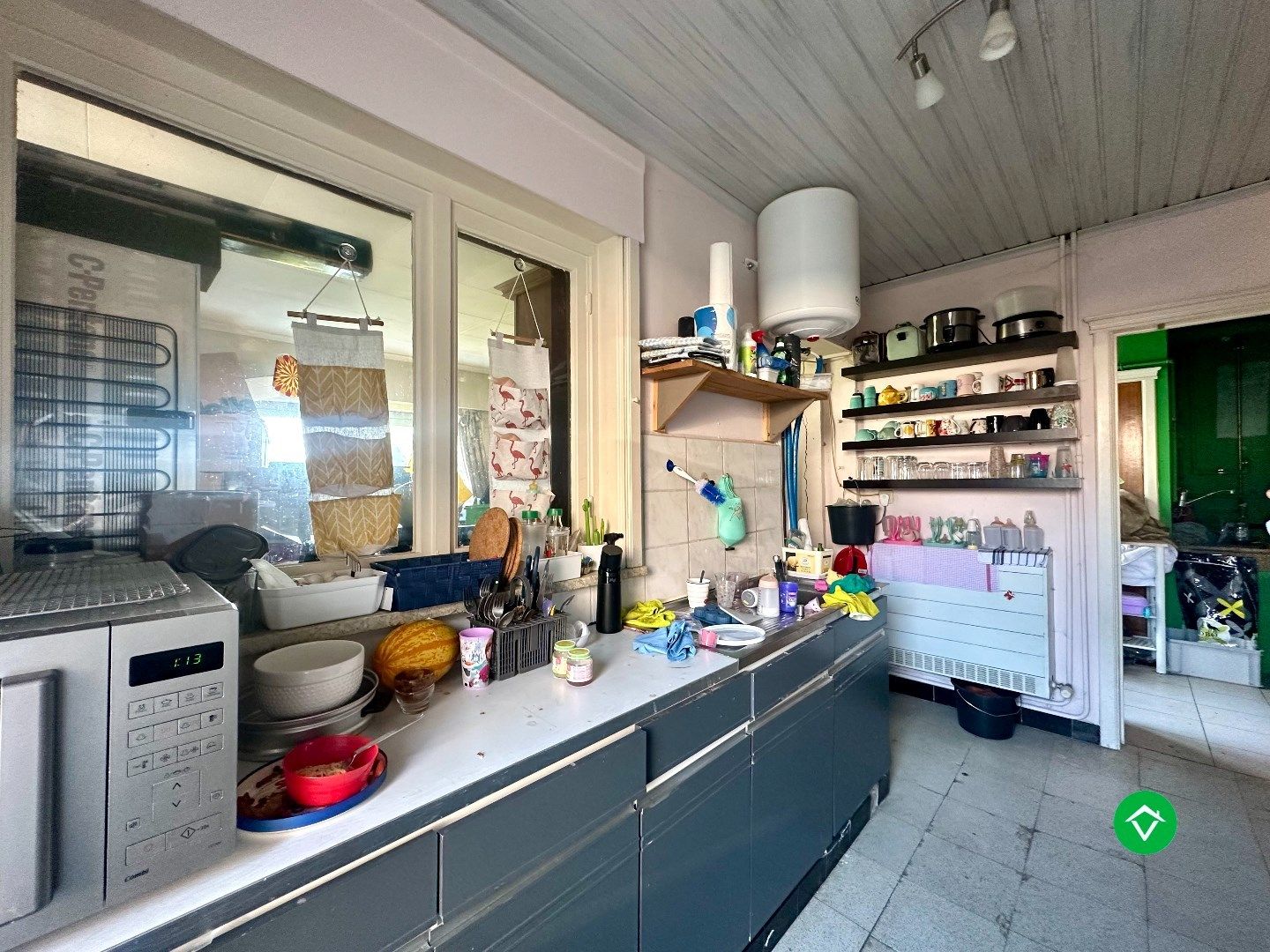 Ruime gezinswoning op perceel van 1126 m²  - tal van mogelijkheden! foto 8