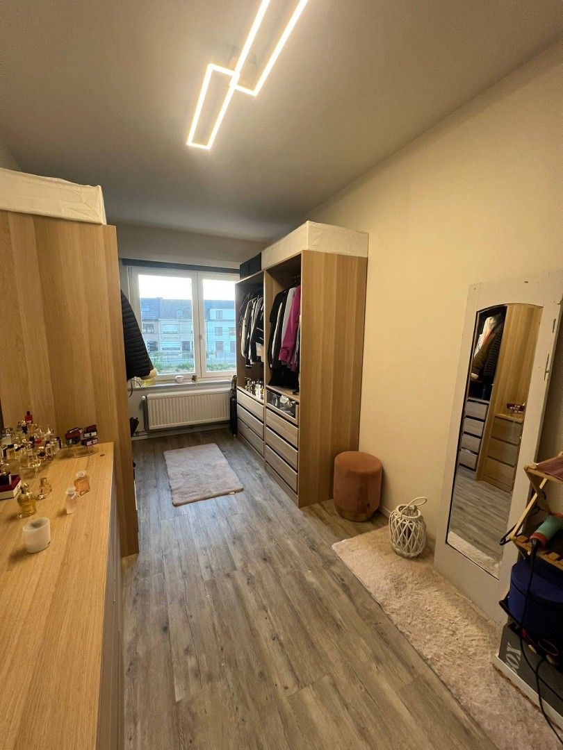 Ruim en lichtrijk appartement met 2 slaapkamers  foto 14
