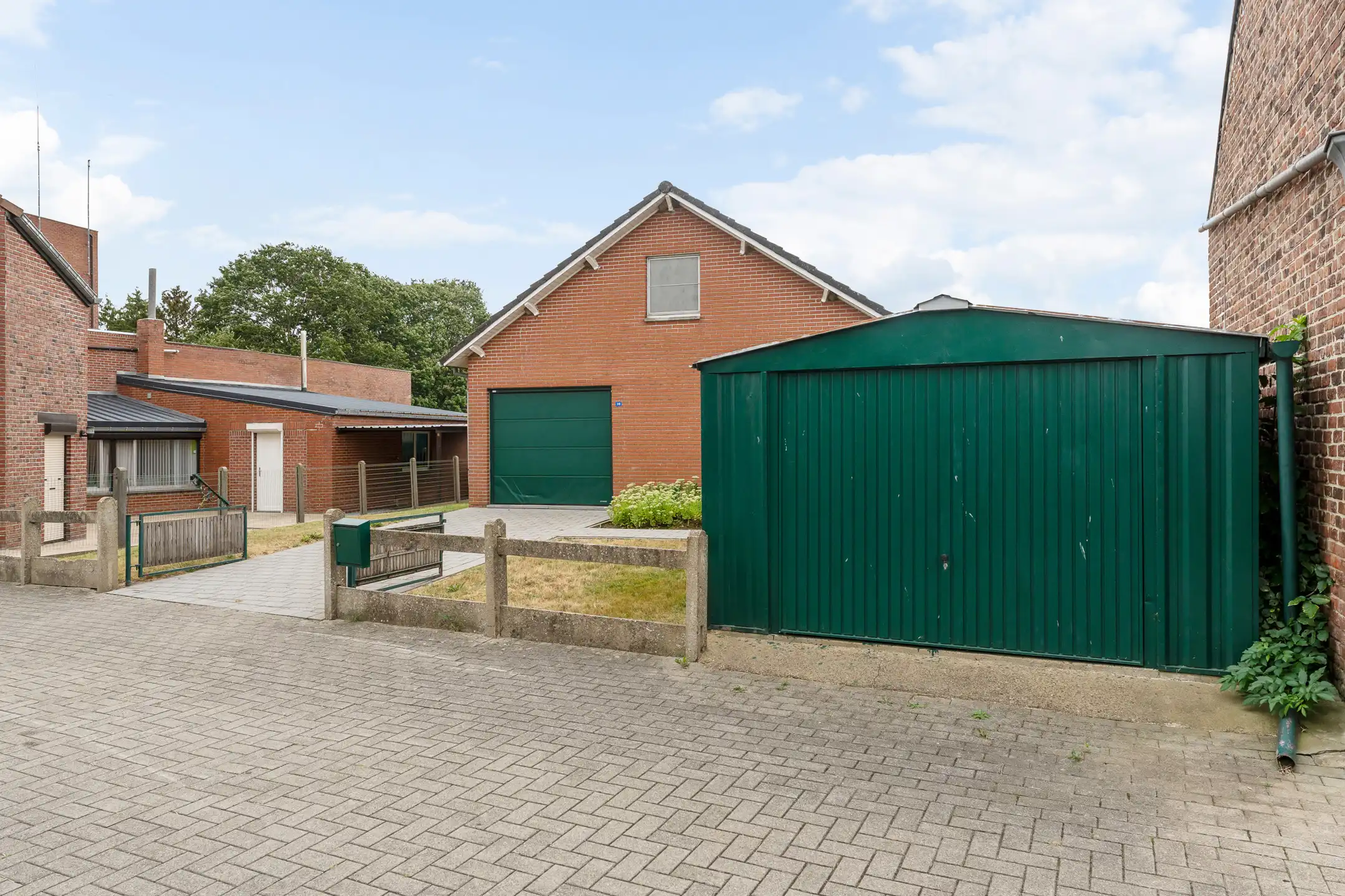 Charmante woning met inpandige garage te Millen foto 32
