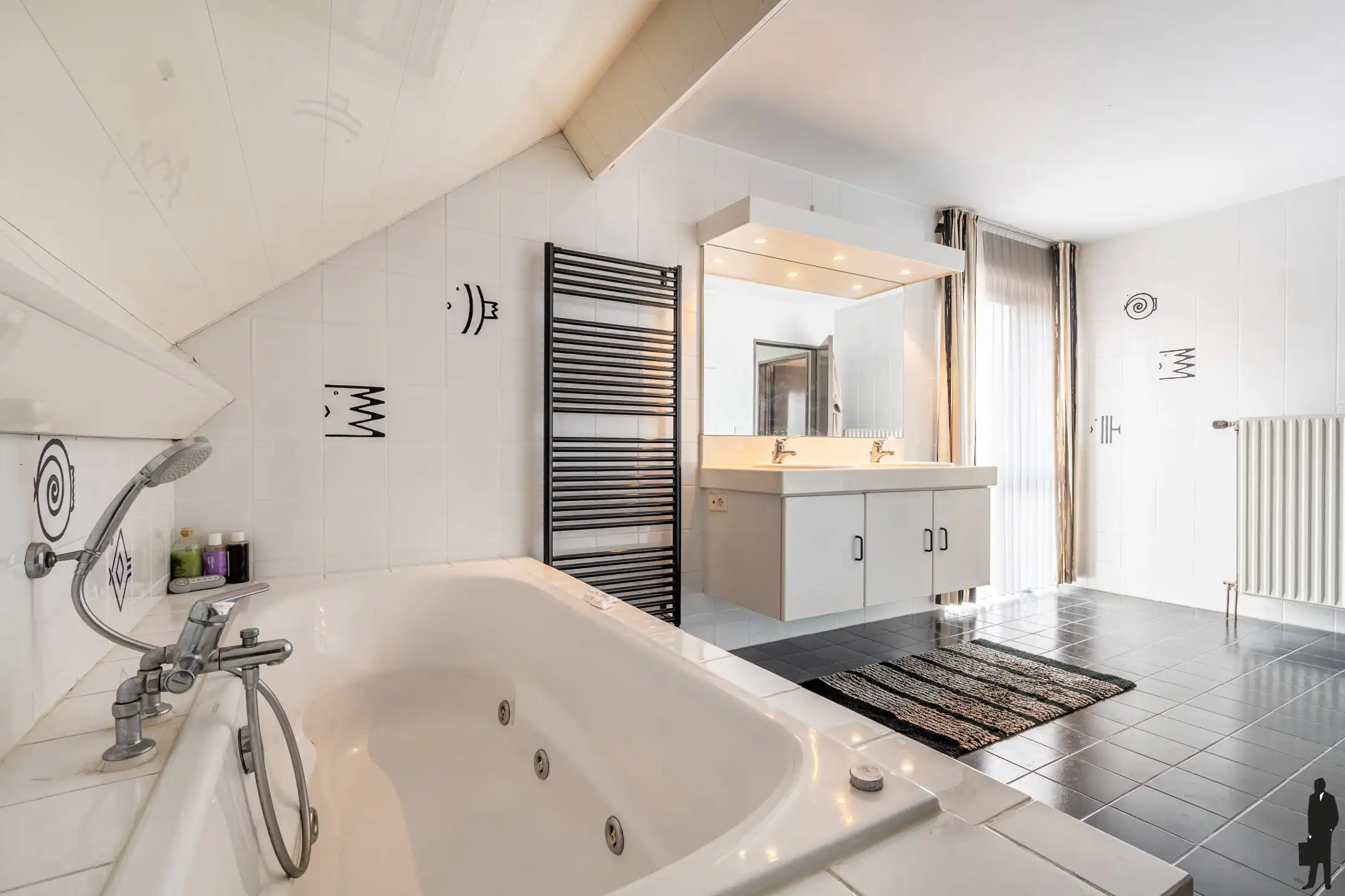 Instapklare gezinswoning met 3slks, tuin en garage op 563 m² foto 22