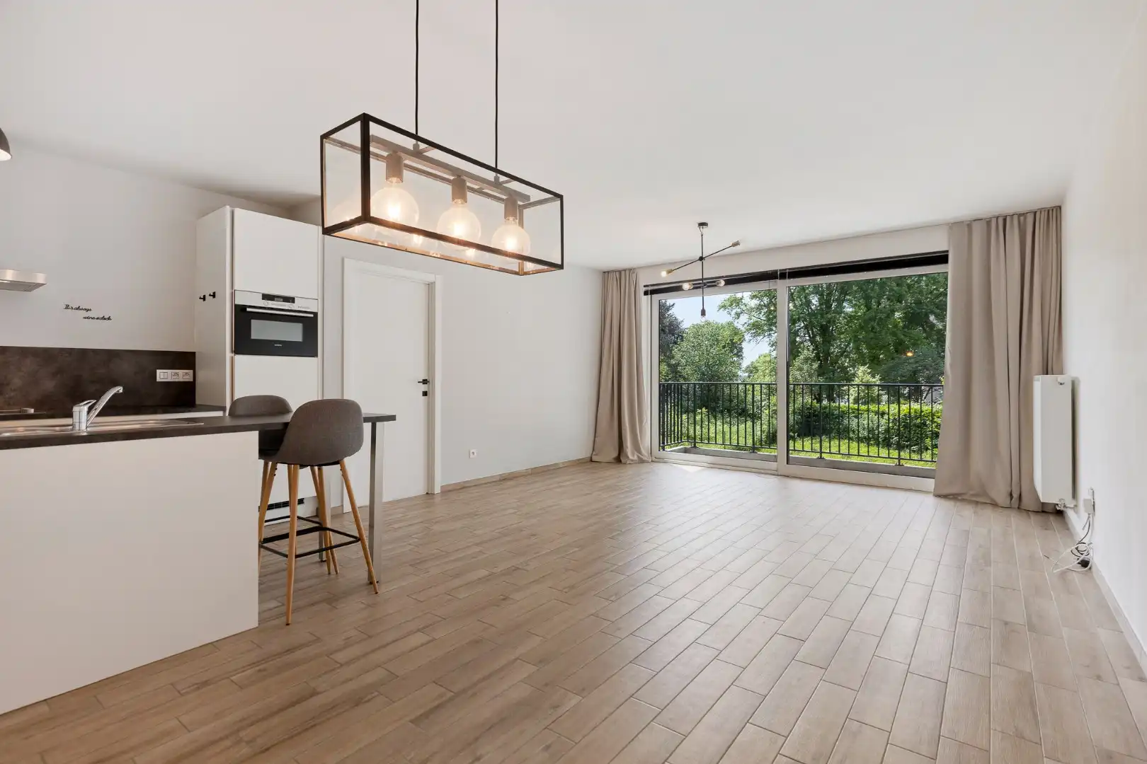 Instapklaar 1-slpk appartement te Laken foto {{pictureIndex}}