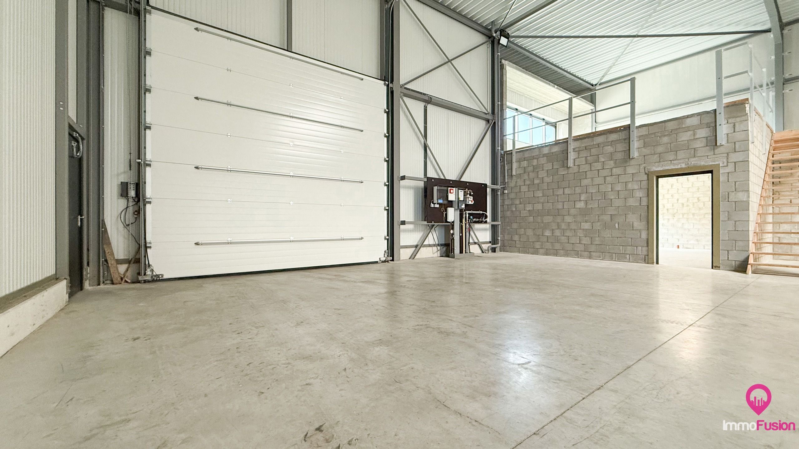 Instapklaar magazijn van 440m² op een uitstekende locatie! foto 31