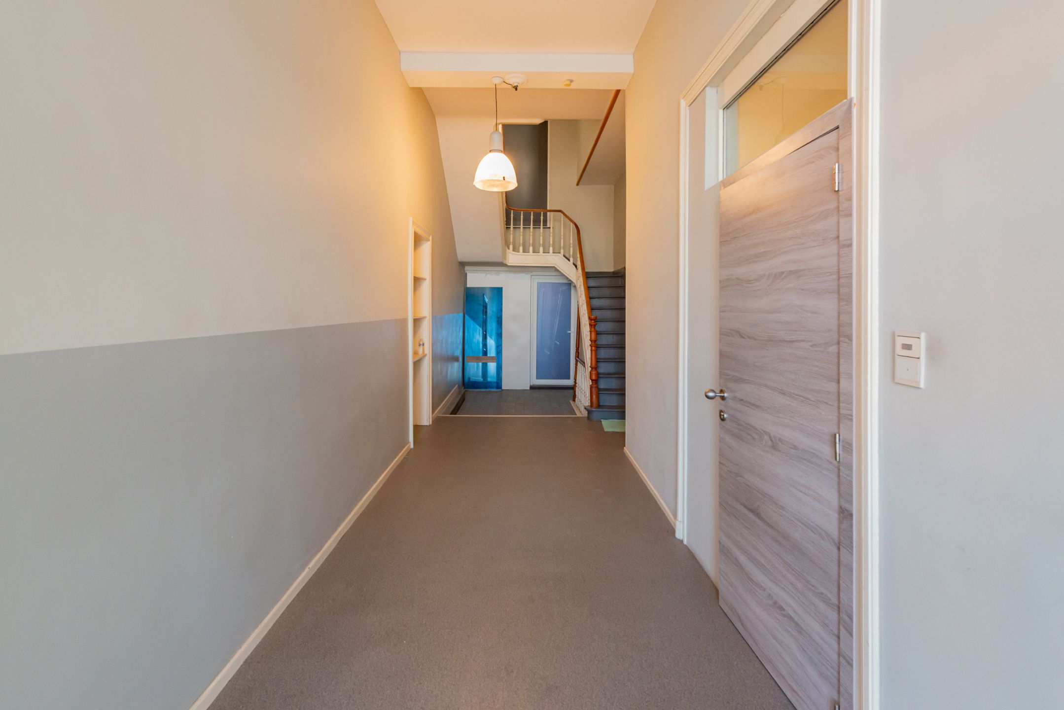 Gebouw met 3 appartementen en opslag te koop foto 24