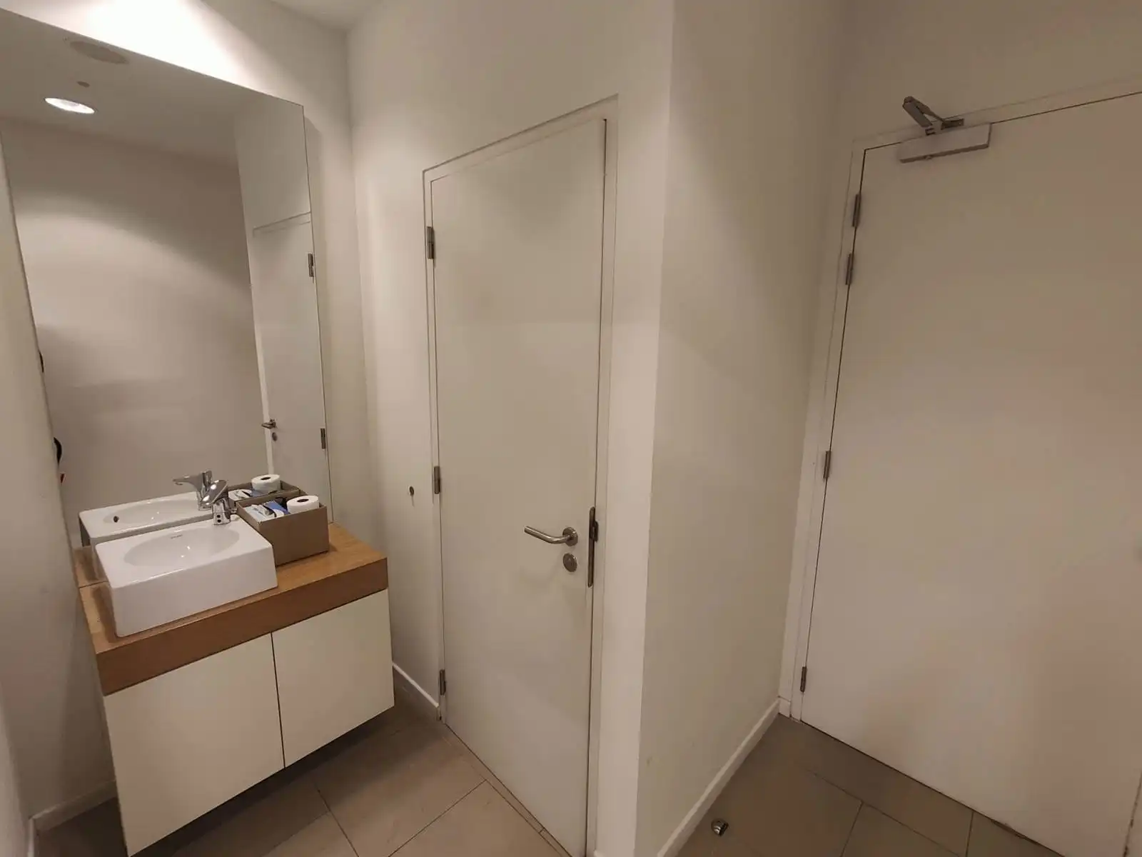 Handelspand in het commercieel centrum van Beveren foto 12