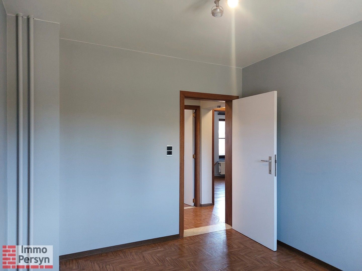 Rustig gelegen woning met loods foto 13
