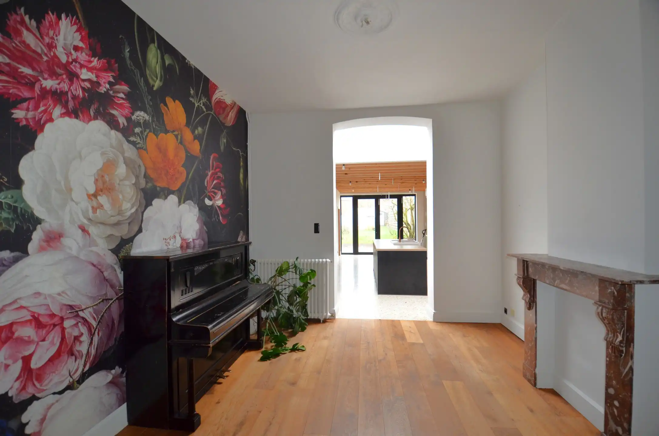 Zeer ruime karaktervolle rijwoning foto 8