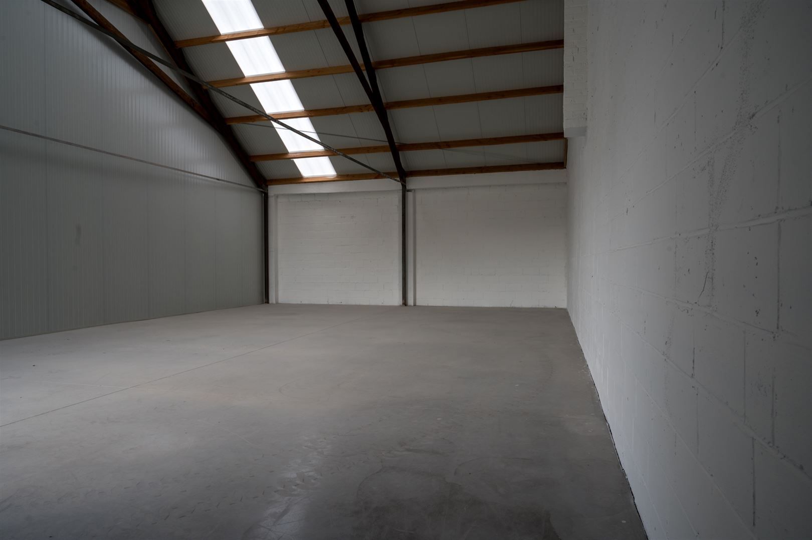 Loods 165m²voor opslag foto 6