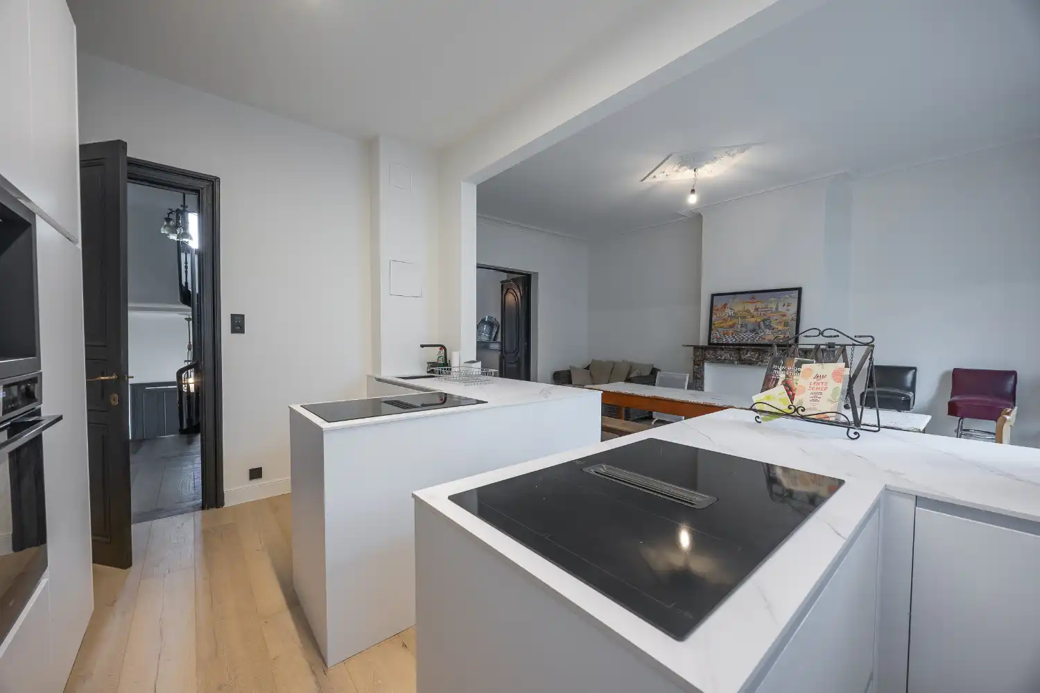Karaktervol herenhuis op uitzonderlijke ligging vlakbij de zee! foto 24