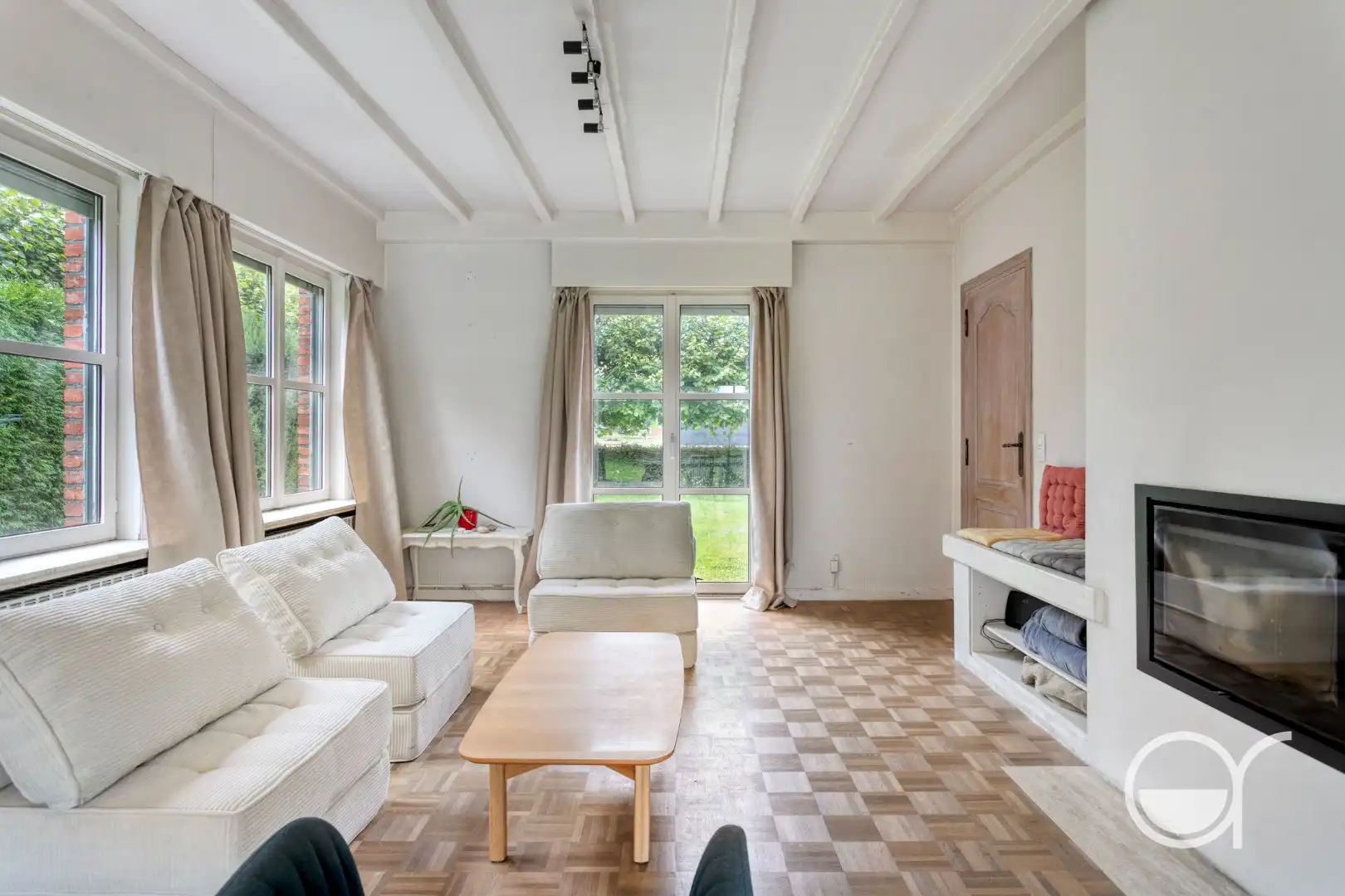 Prachtige villa met een uniek vergezicht op de Vinderhoutse bossen foto 9
