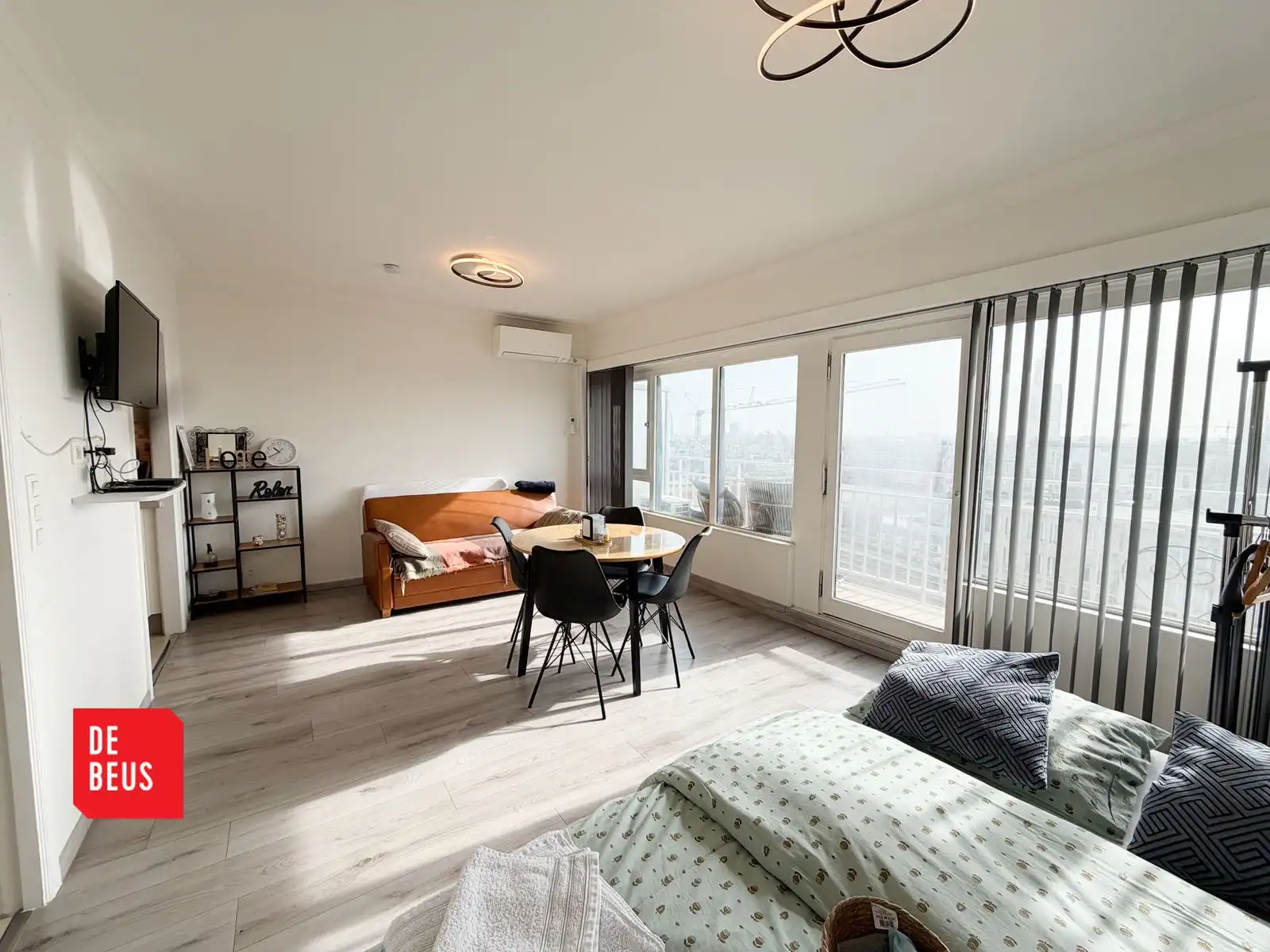 Studio met prachtig panoramisch zicht over het historische centrum van Oostende foto {{pictureIndex}}