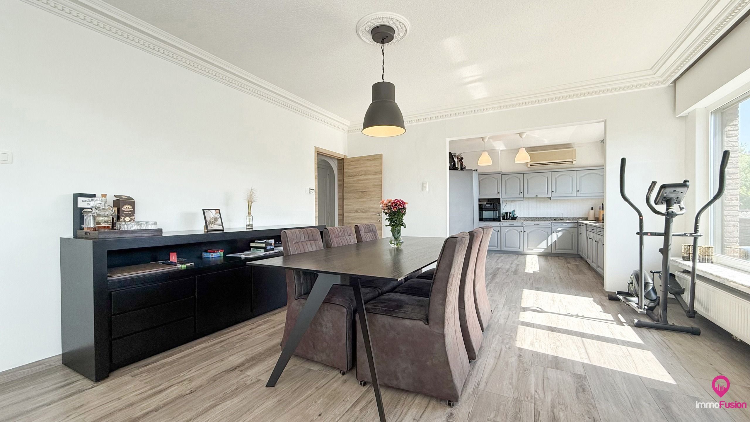 Open woning met bijgebouw van 60m² en 3 slpks op 8a36ca! foto 8