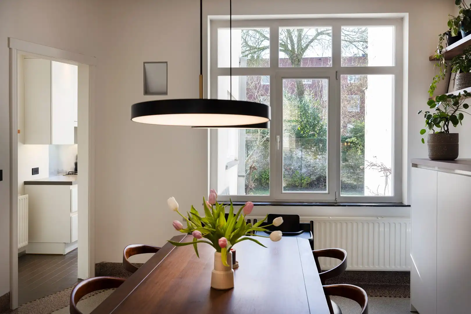 Karaktervolle stadswoning met tuin én garage. foto 5