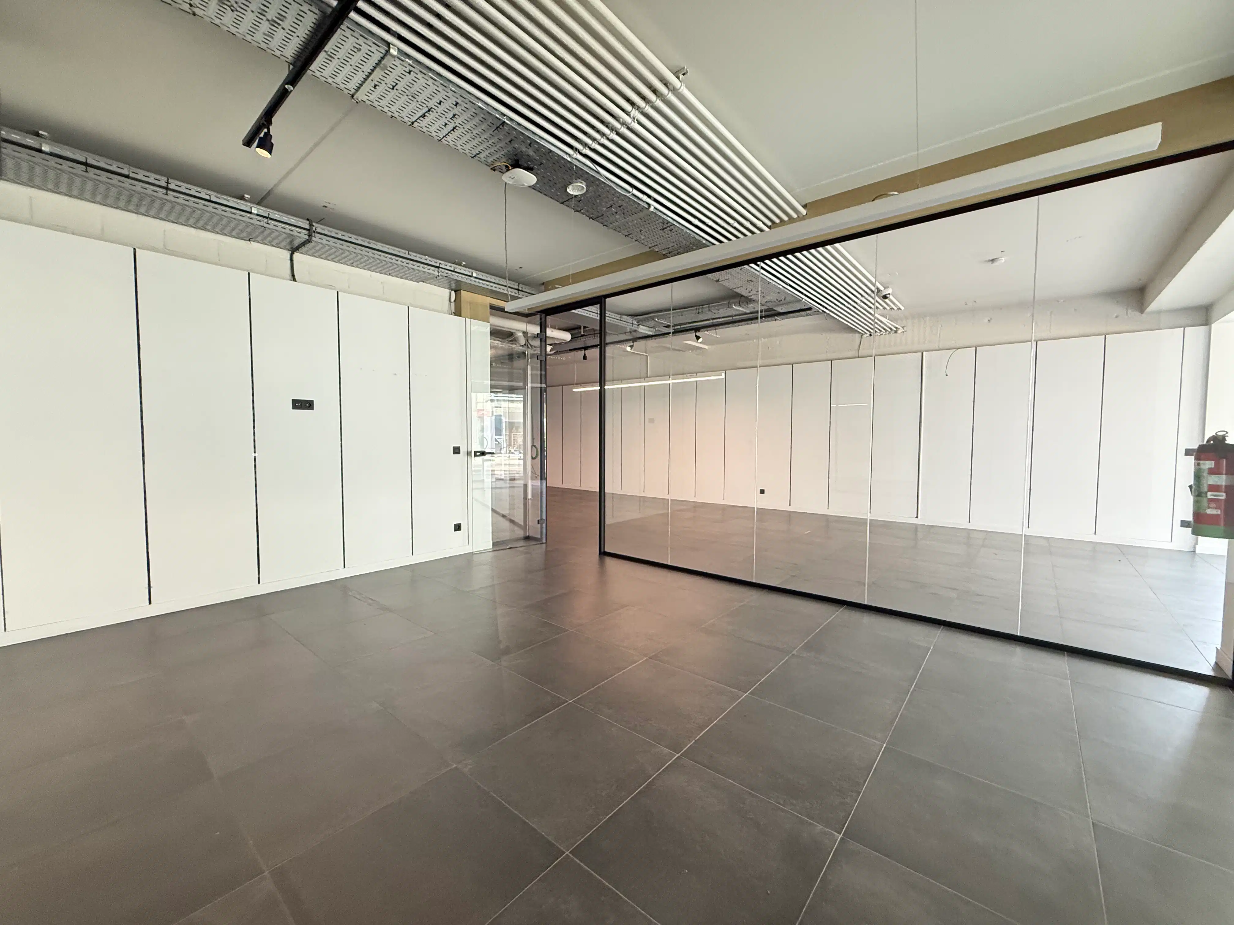 Handelsgelijkvloers 250 m² foto 6