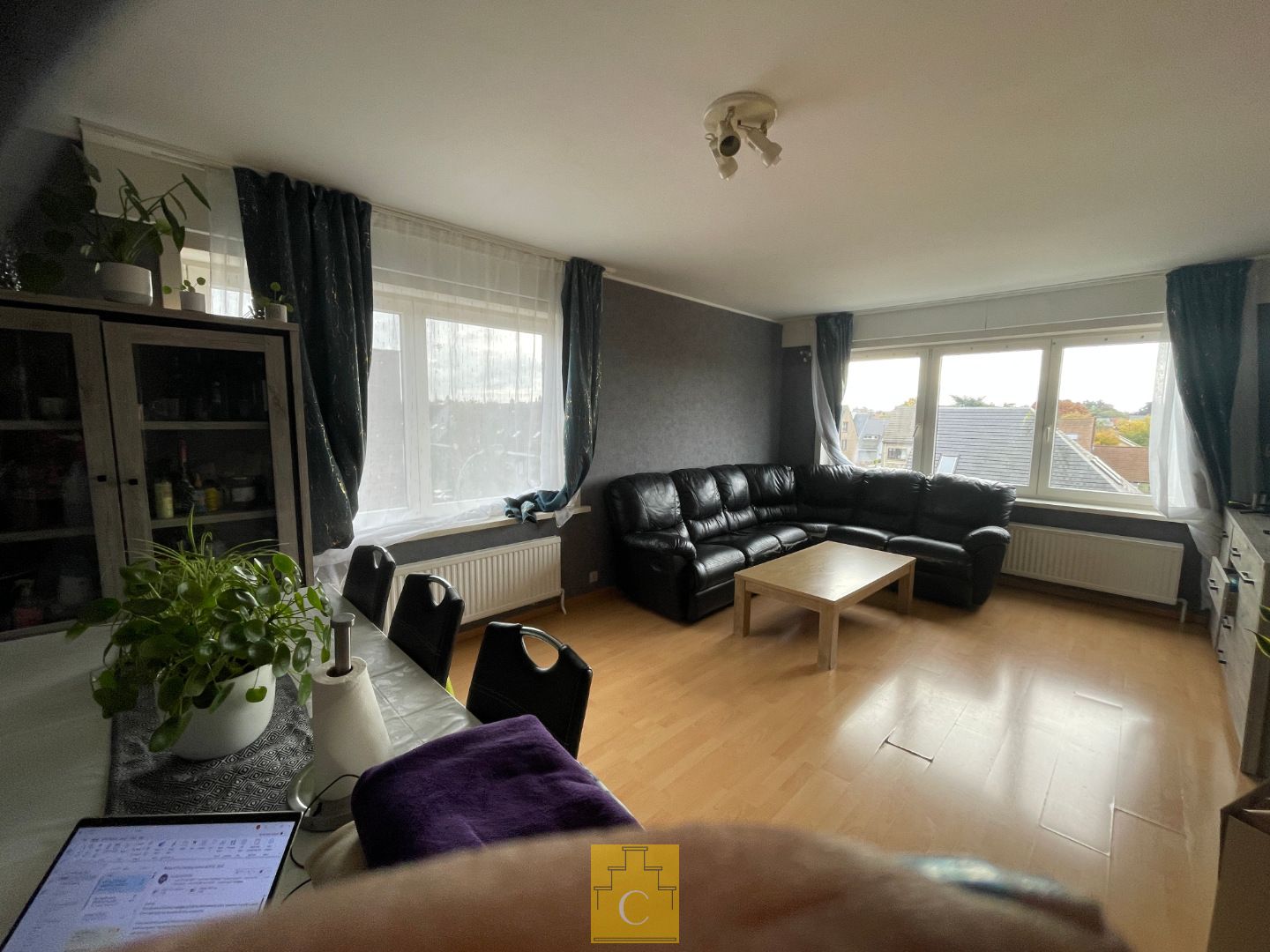 Ruim 3-slaapkamerappartement met terras in Sint-Andries foto 2