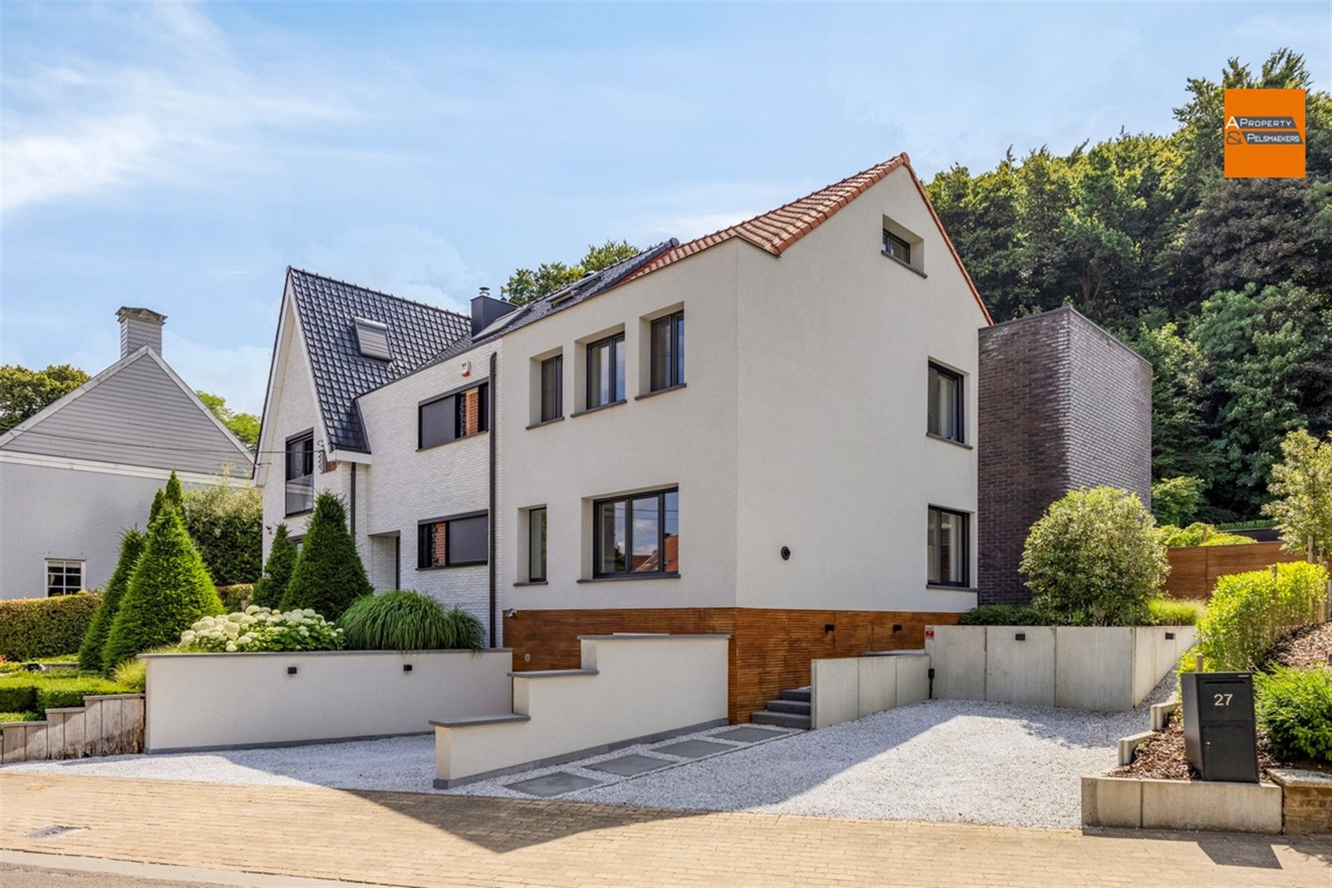 Instapklare gezinswoning met prachtig boszicht in Kortenberg. foto {{pictureIndex}}