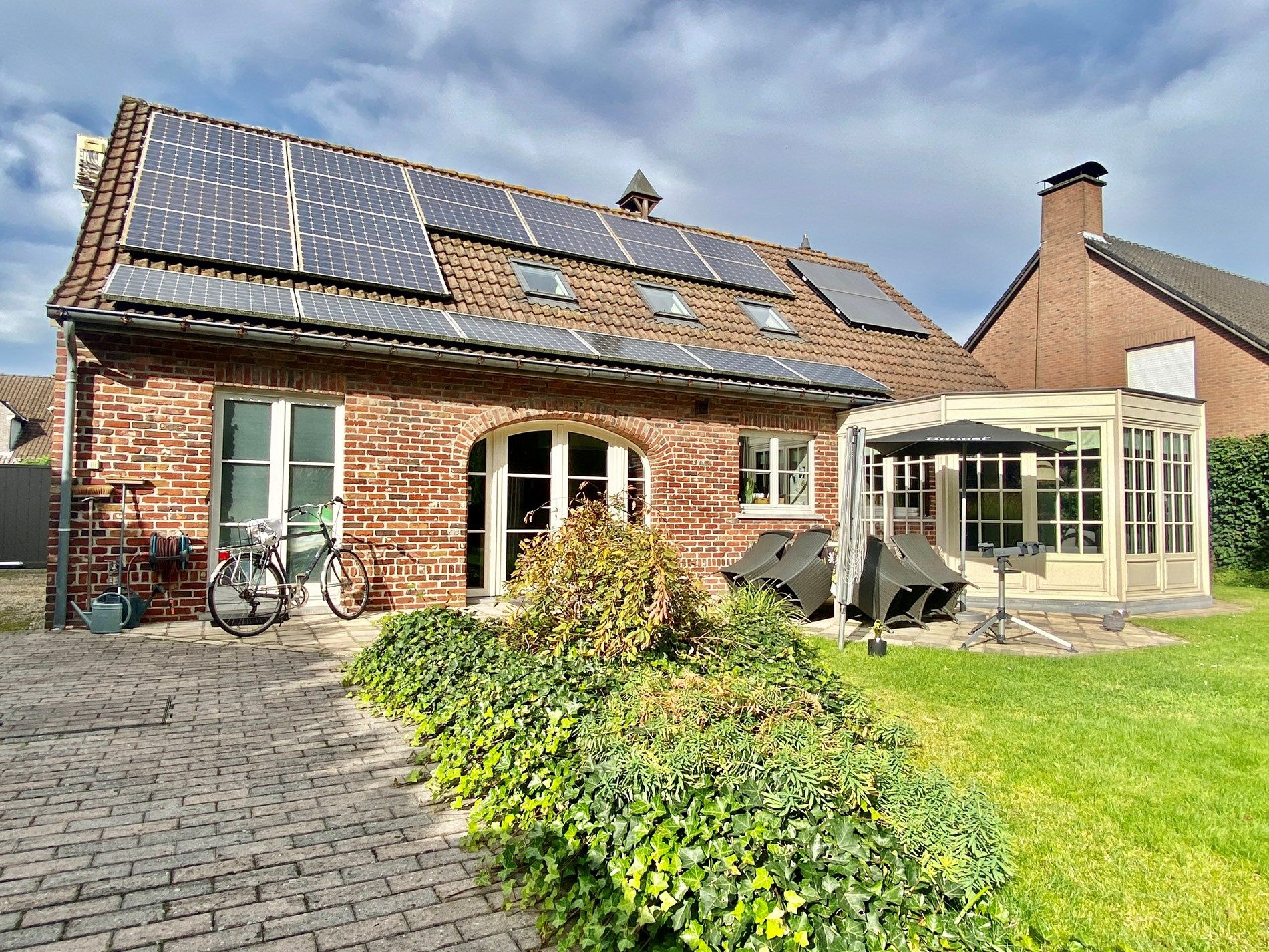 Alleenstaande woning in rustige verkaveling met veel voorzieningen en comfort. foto 17